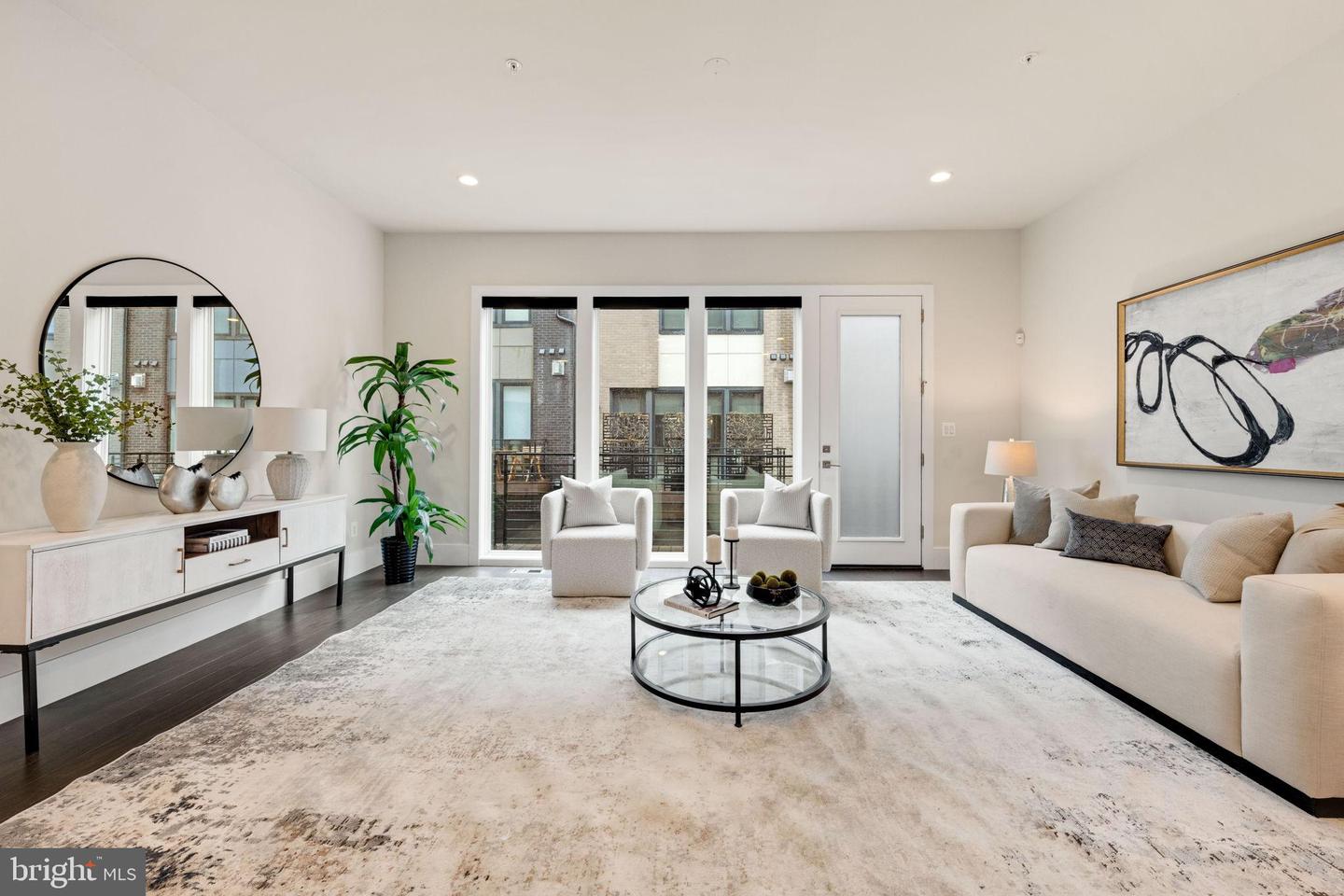 2822 TELEK PL, ALEXANDRIA, Virginia 22314, 4 Bedrooms Bedrooms, 12 Rooms Rooms,3 BathroomsBathrooms,Residential,For sale,2822 TELEK PL,VAAX2054772 MLS # VAAX2054772