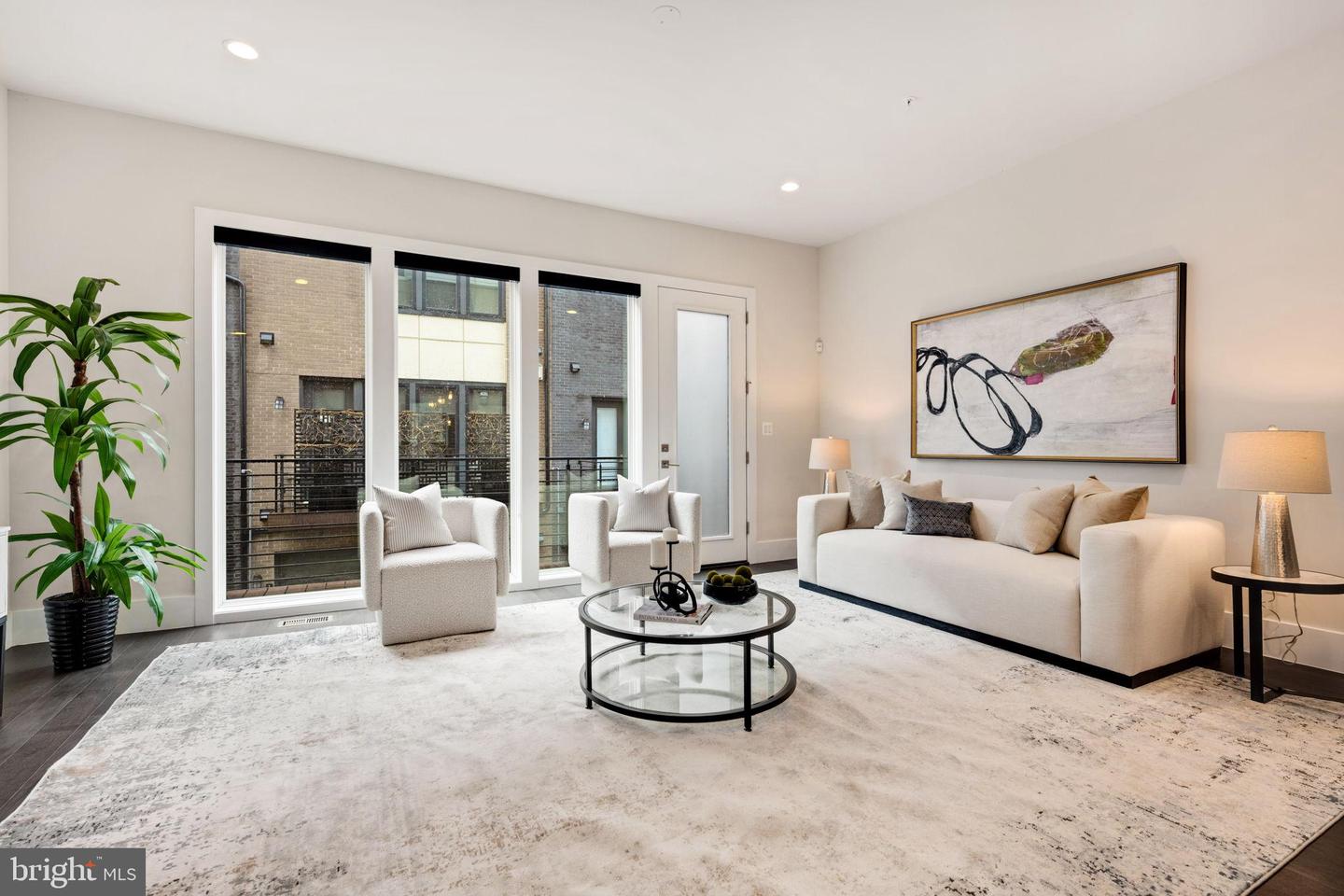 2822 TELEK PL, ALEXANDRIA, Virginia 22314, 4 Bedrooms Bedrooms, 12 Rooms Rooms,3 BathroomsBathrooms,Residential,For sale,2822 TELEK PL,VAAX2054772 MLS # VAAX2054772