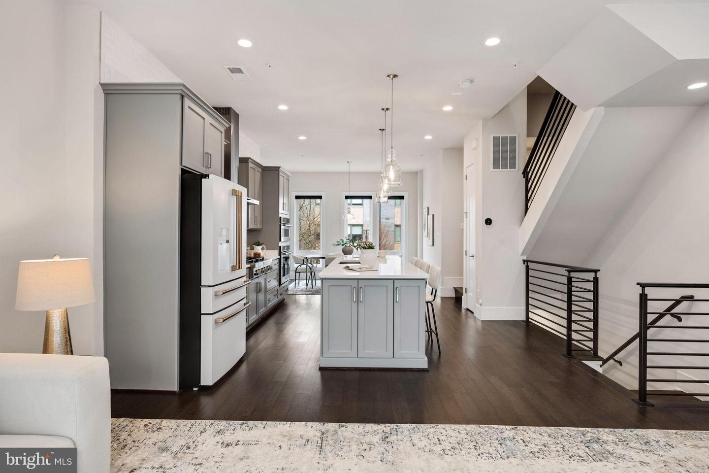 2822 TELEK PL, ALEXANDRIA, Virginia 22314, 4 Bedrooms Bedrooms, 12 Rooms Rooms,3 BathroomsBathrooms,Residential,For sale,2822 TELEK PL,VAAX2054772 MLS # VAAX2054772