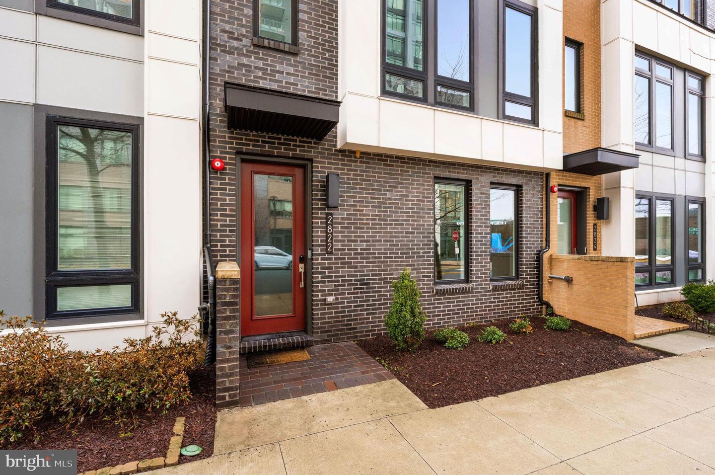 2822 TELEK PL, ALEXANDRIA, Virginia 22314, 4 Bedrooms Bedrooms, 12 Rooms Rooms,3 BathroomsBathrooms,Residential,For sale,2822 TELEK PL,VAAX2054772 MLS # VAAX2054772