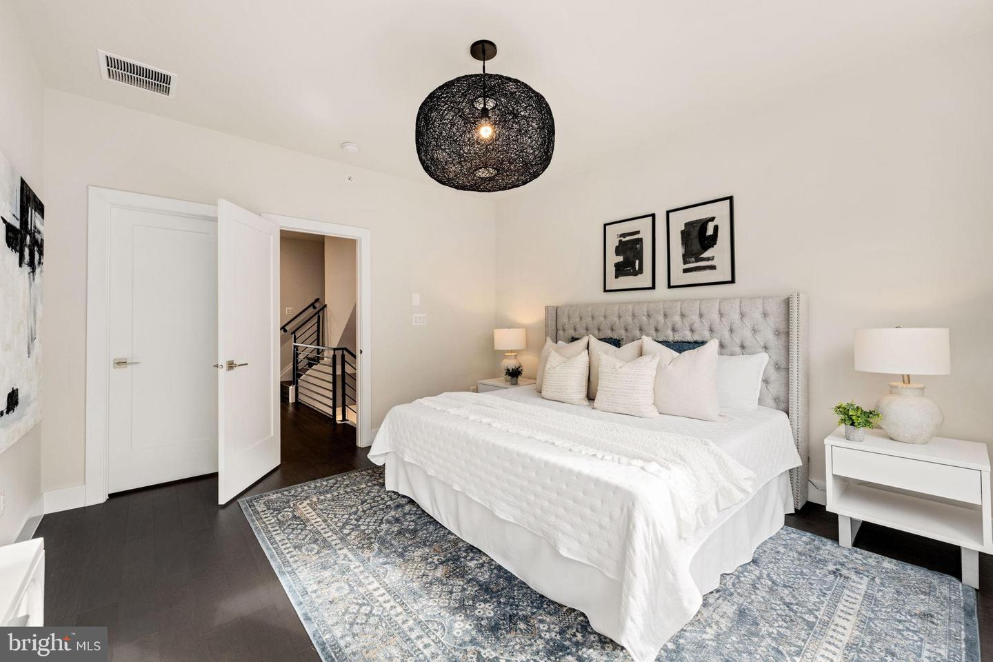 2822 TELEK PL, ALEXANDRIA, Virginia 22314, 4 Bedrooms Bedrooms, 12 Rooms Rooms,3 BathroomsBathrooms,Residential,For sale,2822 TELEK PL,VAAX2054772 MLS # VAAX2054772