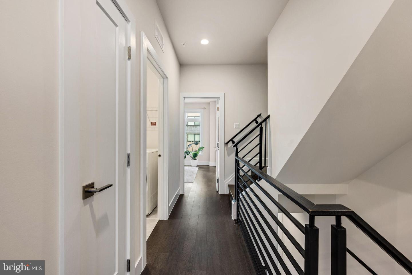 2822 TELEK PL, ALEXANDRIA, Virginia 22314, 4 Bedrooms Bedrooms, 12 Rooms Rooms,3 BathroomsBathrooms,Residential,For sale,2822 TELEK PL,VAAX2054772 MLS # VAAX2054772