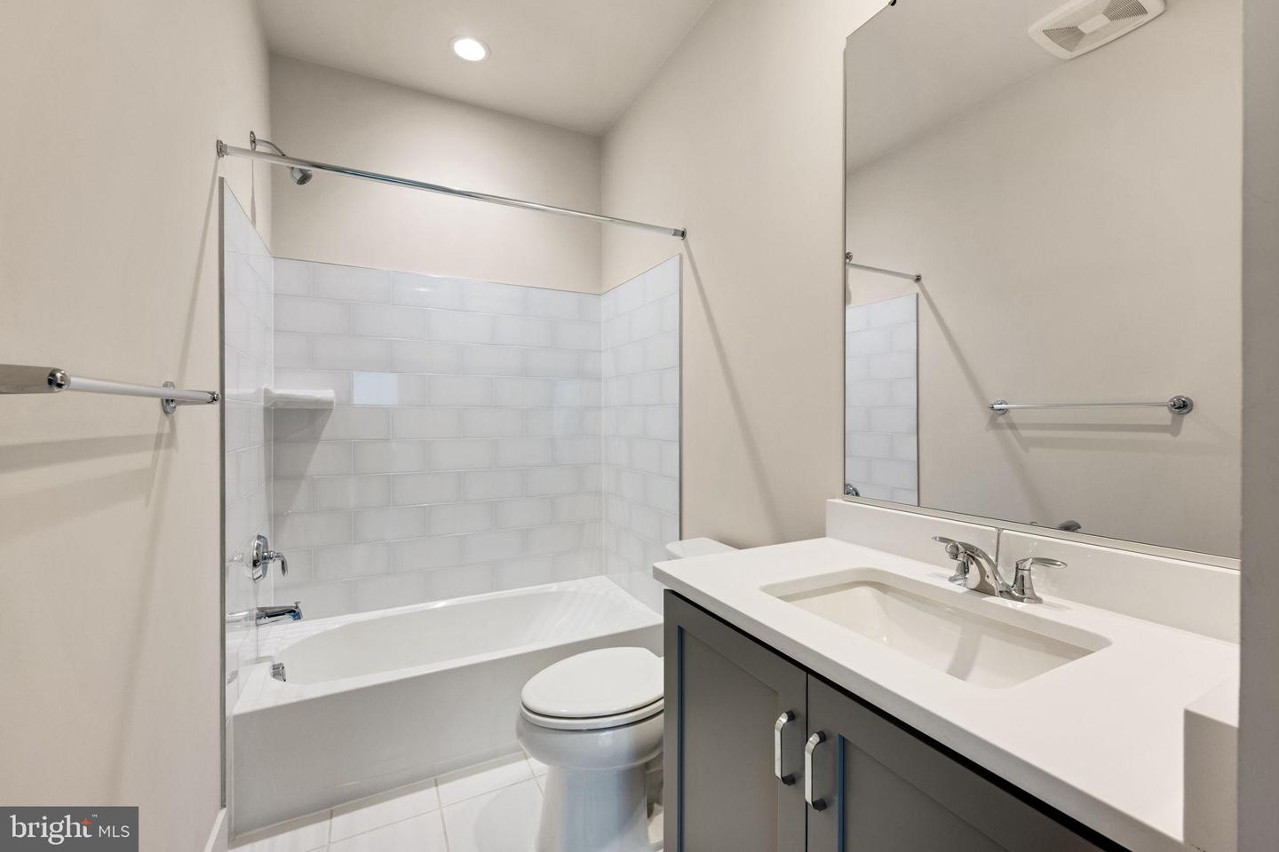 2822 TELEK PL, ALEXANDRIA, Virginia 22314, 4 Bedrooms Bedrooms, 12 Rooms Rooms,3 BathroomsBathrooms,Residential,For sale,2822 TELEK PL,VAAX2054772 MLS # VAAX2054772