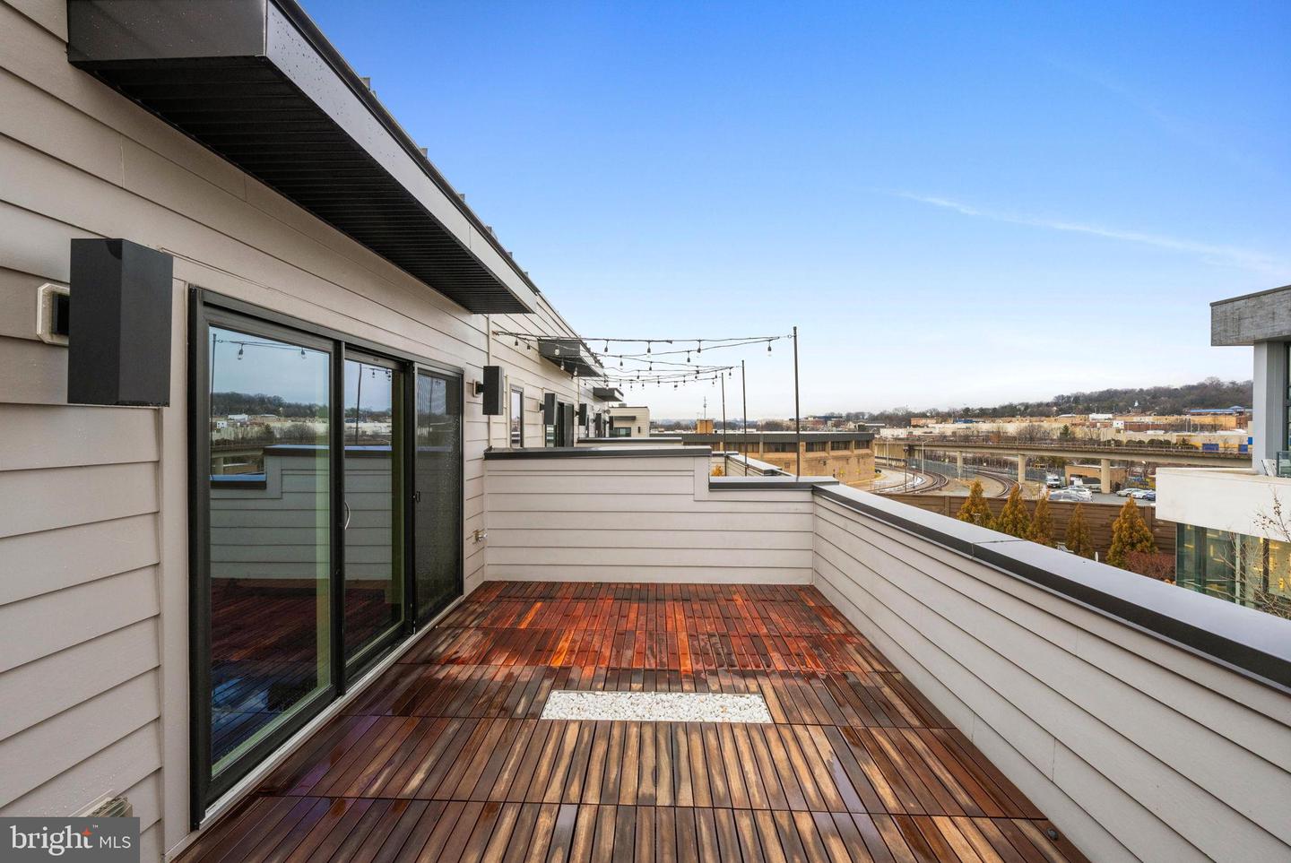 2822 TELEK PL, ALEXANDRIA, Virginia 22314, 4 Bedrooms Bedrooms, 12 Rooms Rooms,3 BathroomsBathrooms,Residential,For sale,2822 TELEK PL,VAAX2054772 MLS # VAAX2054772