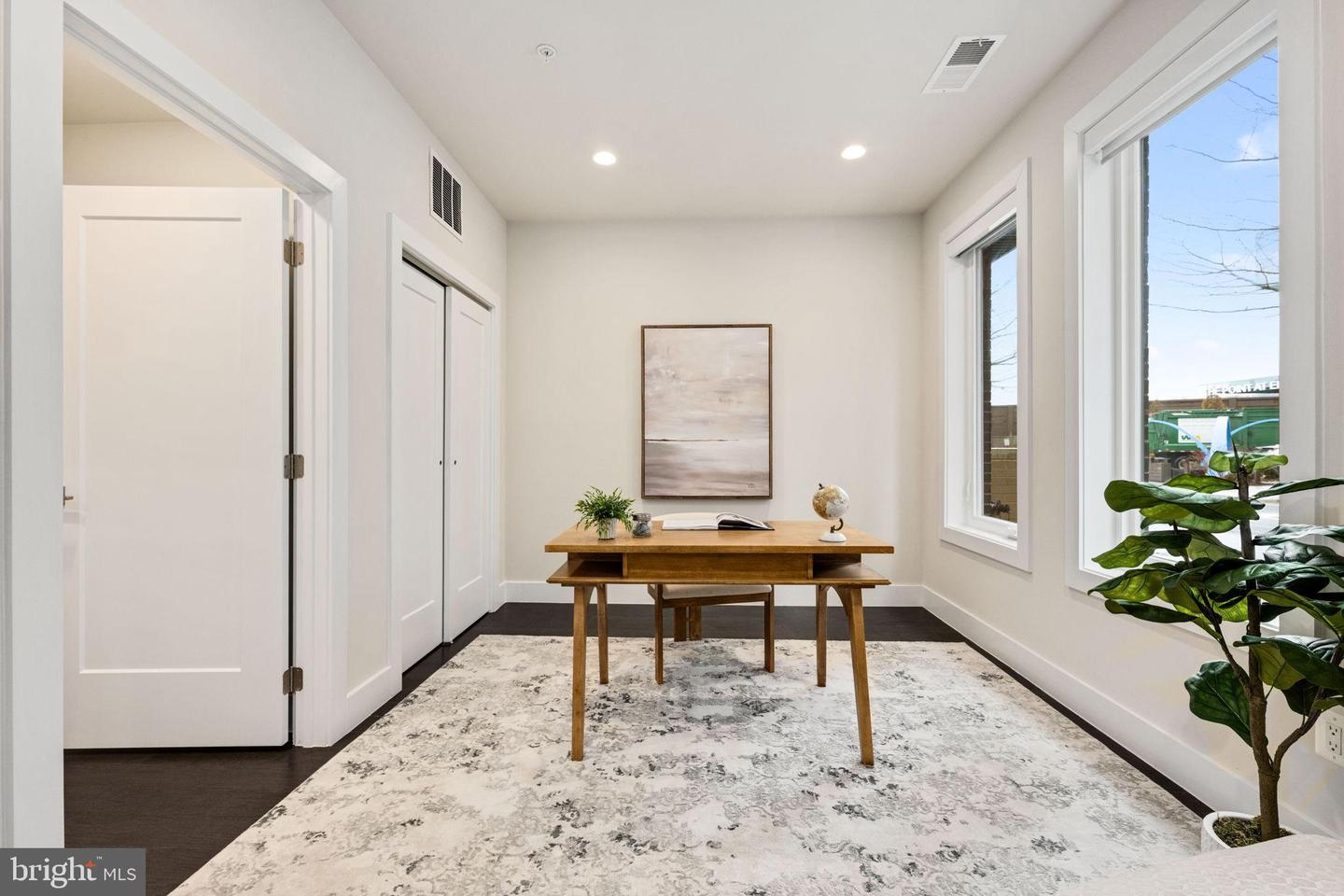 2822 TELEK PL, ALEXANDRIA, Virginia 22314, 4 Bedrooms Bedrooms, 12 Rooms Rooms,3 BathroomsBathrooms,Residential,For sale,2822 TELEK PL,VAAX2054772 MLS # VAAX2054772