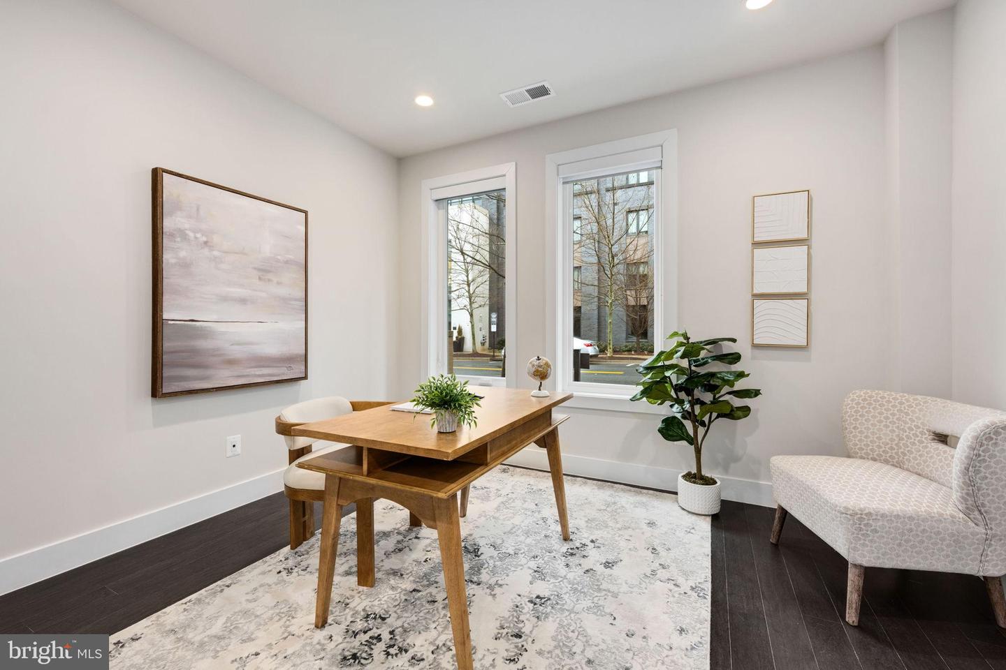 2822 TELEK PL, ALEXANDRIA, Virginia 22314, 4 Bedrooms Bedrooms, 12 Rooms Rooms,3 BathroomsBathrooms,Residential,For sale,2822 TELEK PL,VAAX2054772 MLS # VAAX2054772