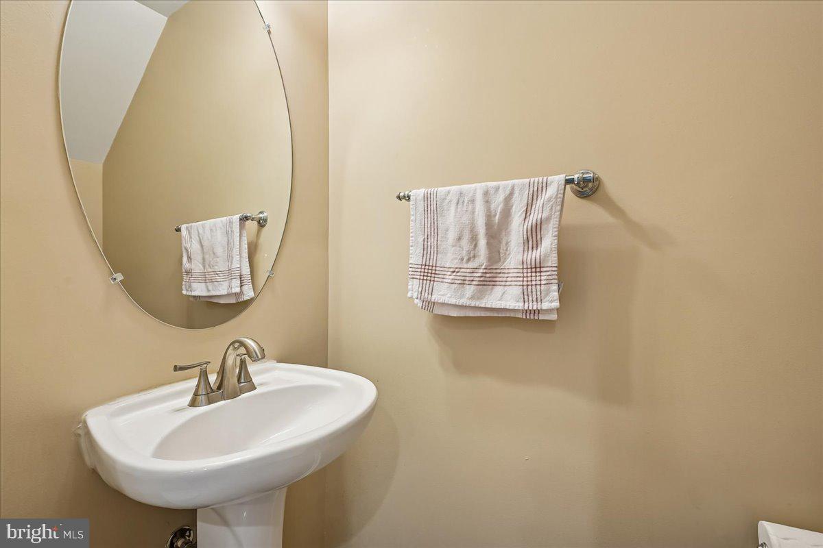 5043 ANCHORSTONE DR #5043, WOODBRIDGE, Virginia 22192, 2 Bedrooms Bedrooms, ,2 BathroomsBathrooms,Residential,For sale,5043 ANCHORSTONE DR #5043,VAPW2113720 MLS # VAPW2113720