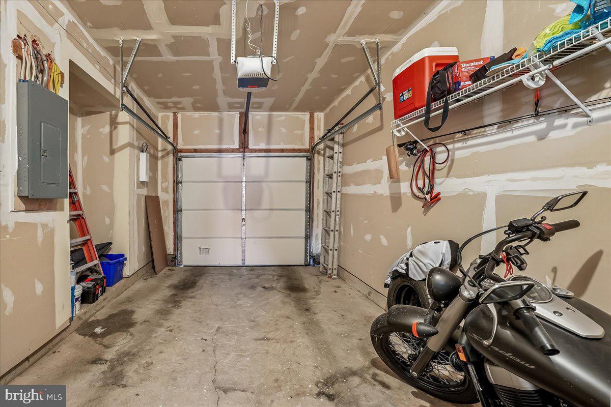 5043 ANCHORSTONE DR #5043, WOODBRIDGE, Virginia 22192, 2 Bedrooms Bedrooms, ,2 BathroomsBathrooms,Residential,For sale,5043 ANCHORSTONE DR #5043,VAPW2113720 MLS # VAPW2113720