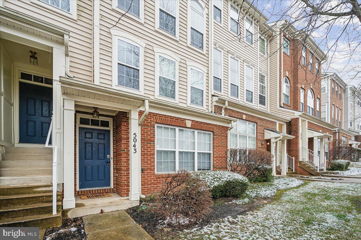 5043 ANCHORSTONE DR #5043, WOODBRIDGE, Virginia 22192, 2 Bedrooms Bedrooms, ,2 BathroomsBathrooms,Residential,For sale,5043 ANCHORSTONE DR #5043,VAPW2113720 MLS # VAPW2113720