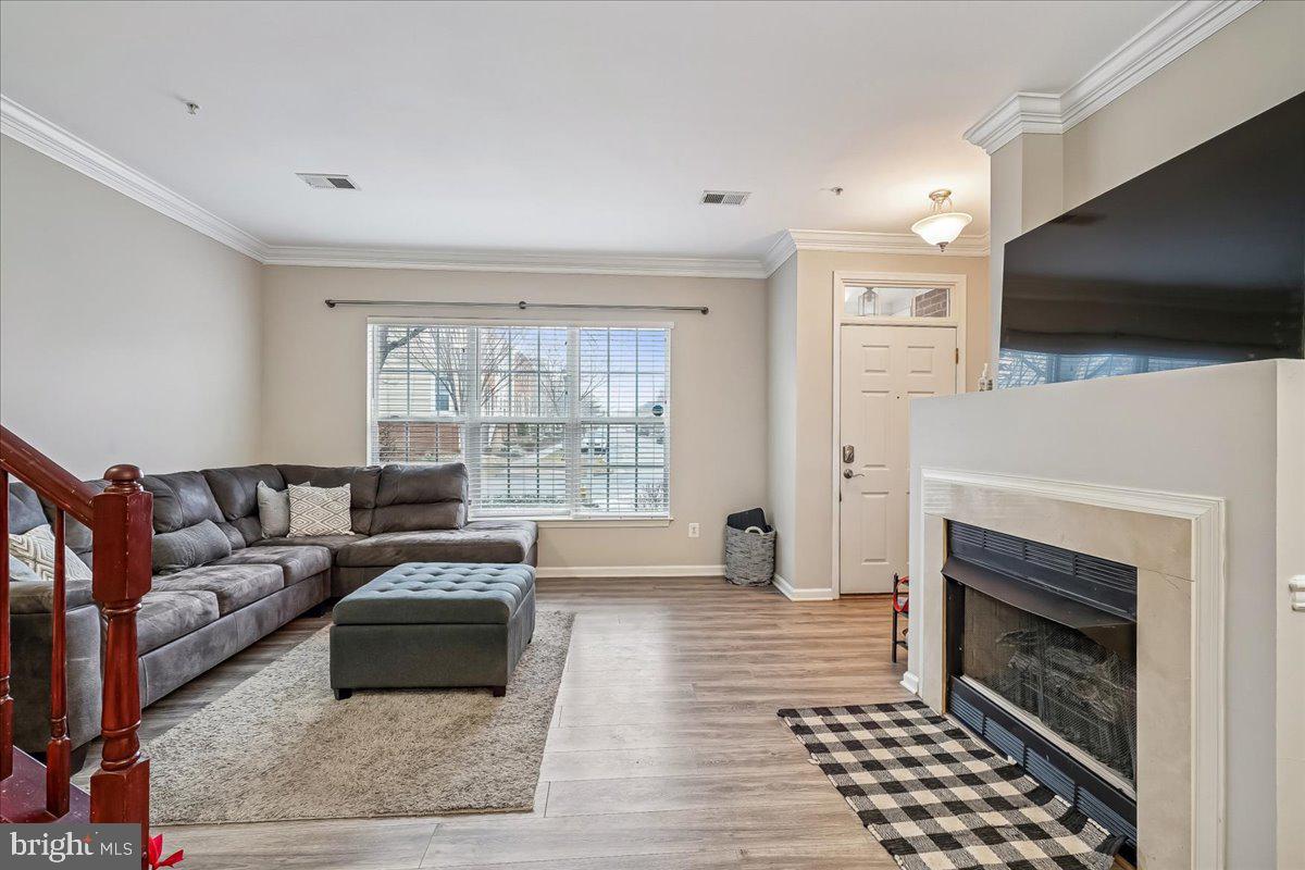 5043 ANCHORSTONE DR #5043, WOODBRIDGE, Virginia 22192, 2 Bedrooms Bedrooms, ,2 BathroomsBathrooms,Residential,For sale,5043 ANCHORSTONE DR #5043,VAPW2113720 MLS # VAPW2113720