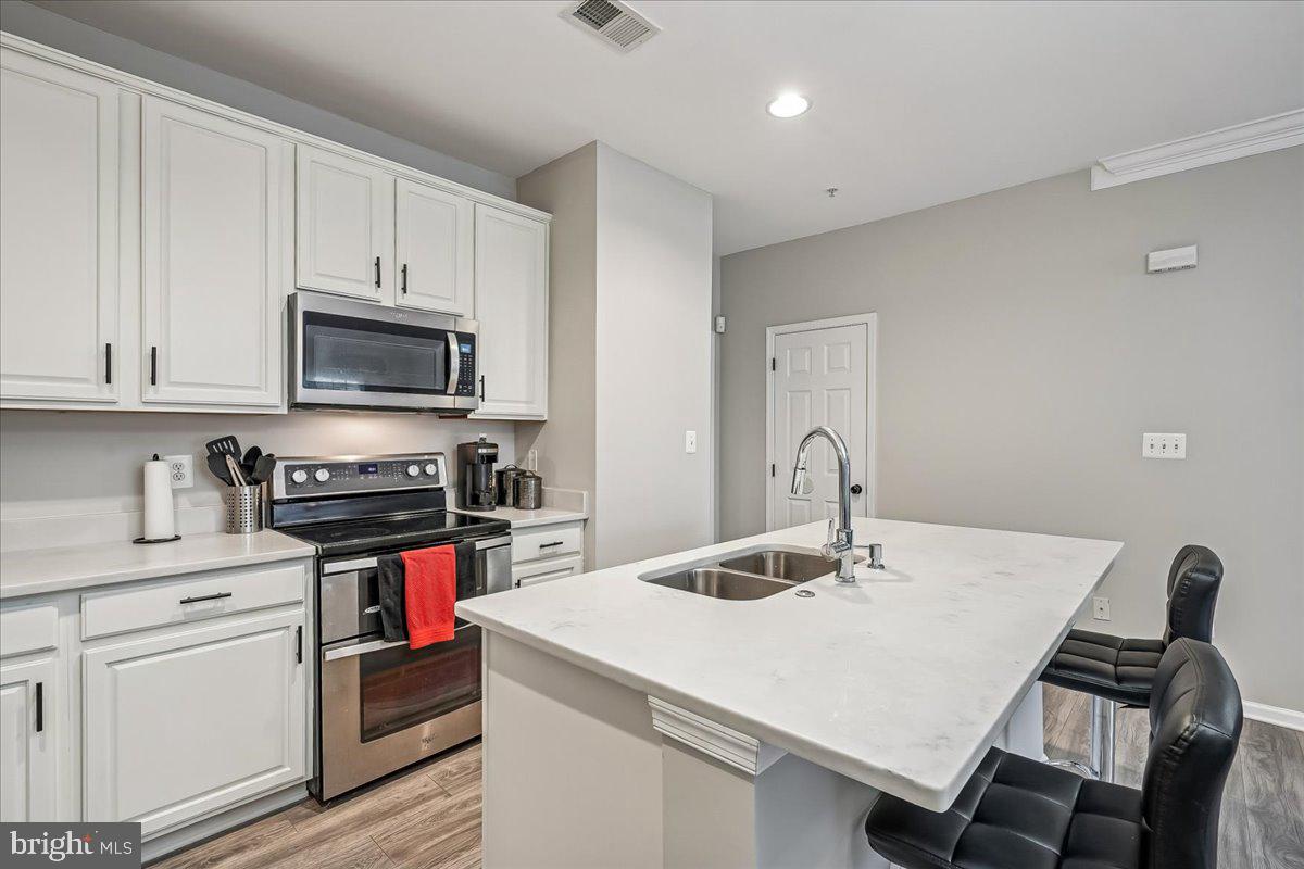 5043 ANCHORSTONE DR #5043, WOODBRIDGE, Virginia 22192, 2 Bedrooms Bedrooms, ,2 BathroomsBathrooms,Residential,For sale,5043 ANCHORSTONE DR #5043,VAPW2113720 MLS # VAPW2113720