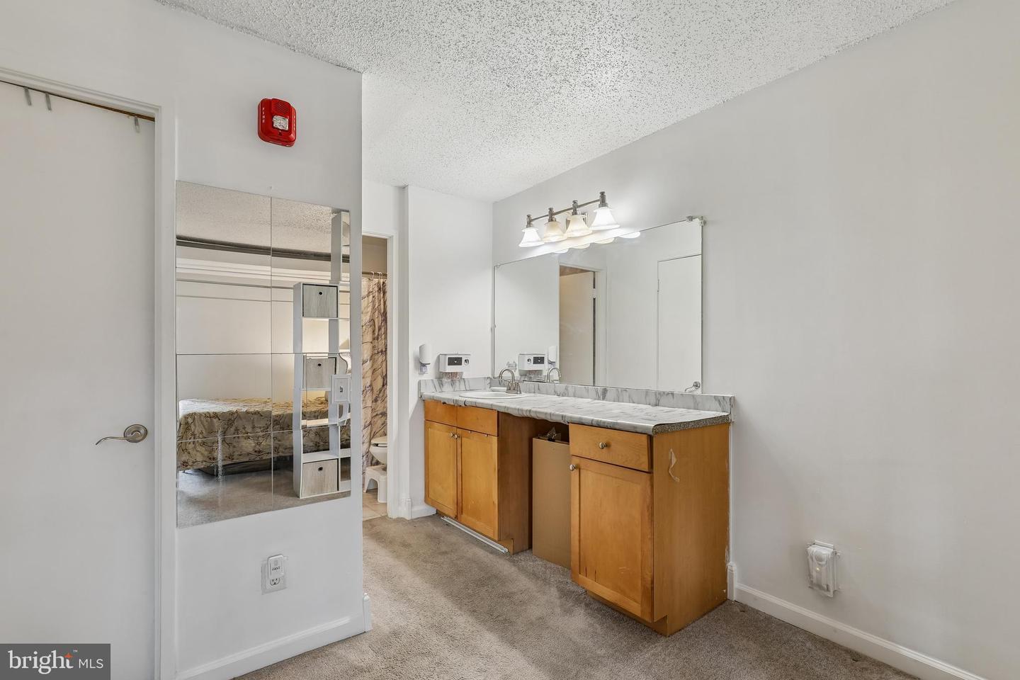 60 S VAN DORN ST #511, ALEXANDRIA, Virginia 22304, 2 Bedrooms Bedrooms, ,2 BathroomsBathrooms,Residential,For sale,60 S VAN DORN ST #511,VAAX2054774 MLS # VAAX2054774