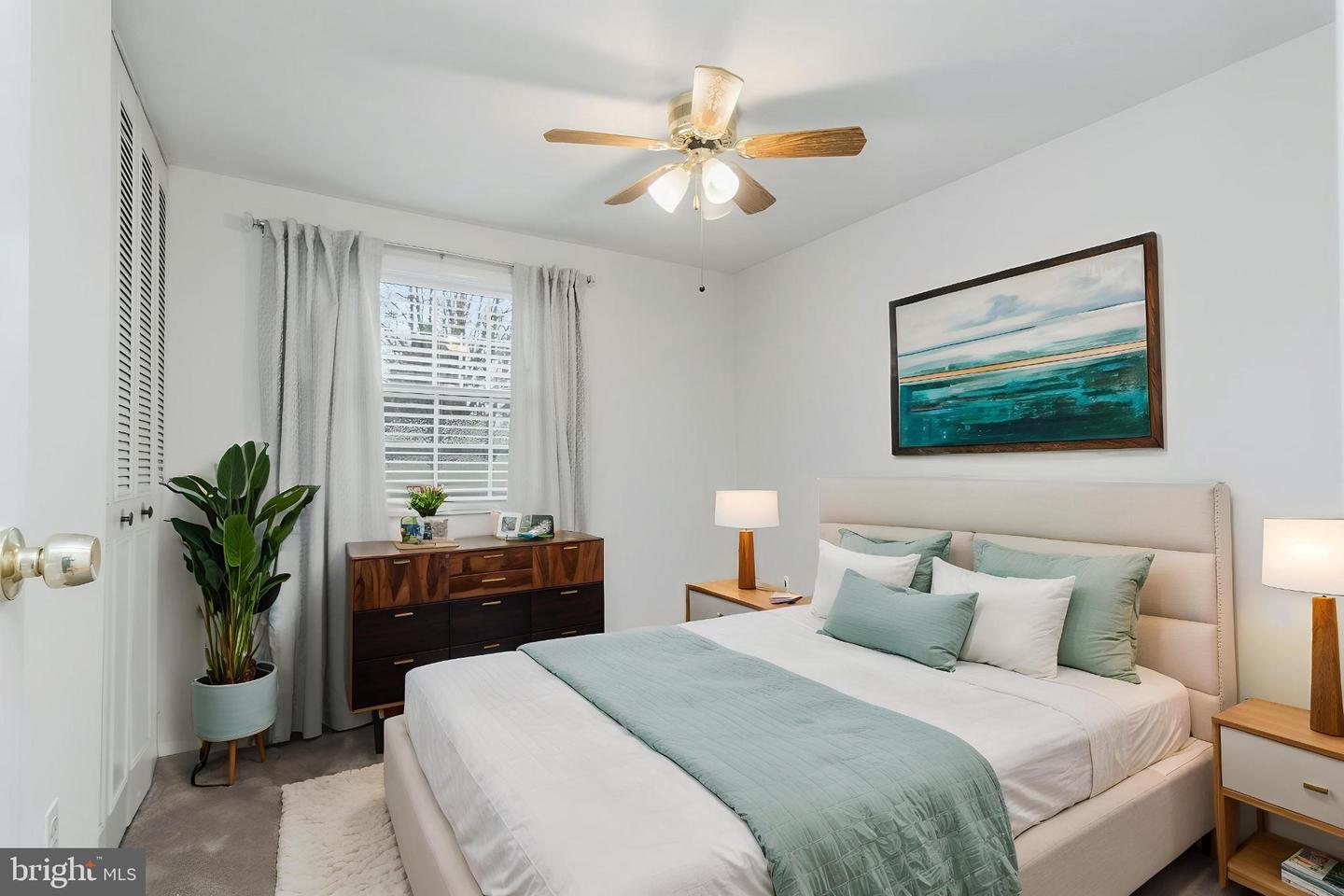 2806 LOGWAY RD, VIENNA, Virginia 22181, 4 Bedrooms Bedrooms, 12 Rooms Rooms,3 BathroomsBathrooms,Residential,For sale,2806 LOGWAY RD,VAFX2294046 MLS # VAFX2294046