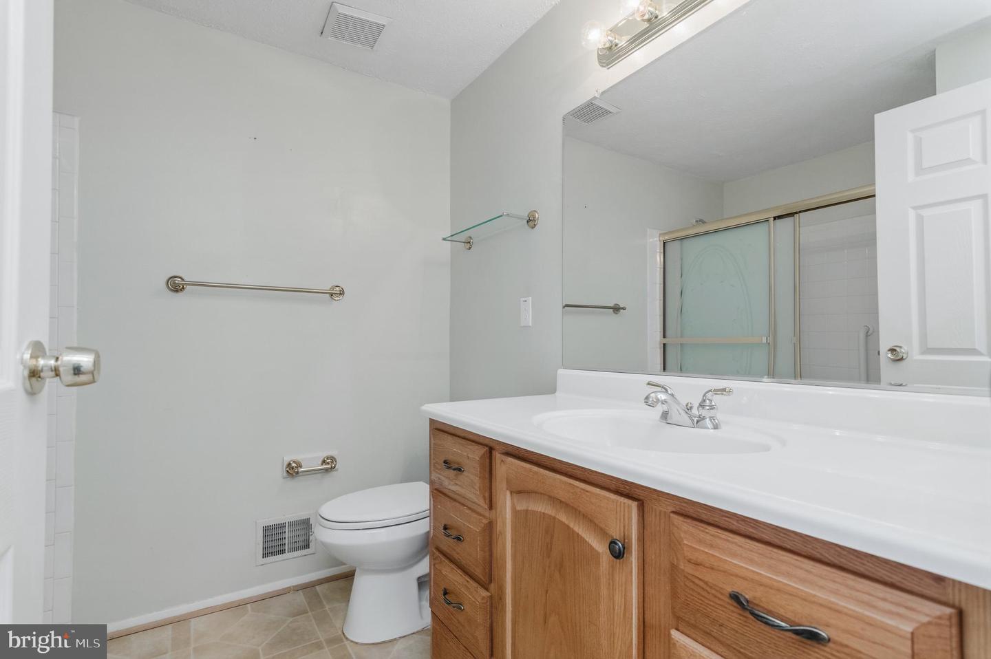 2806 LOGWAY RD, VIENNA, Virginia 22181, 4 Bedrooms Bedrooms, 12 Rooms Rooms,3 BathroomsBathrooms,Residential,For sale,2806 LOGWAY RD,VAFX2294046 MLS # VAFX2294046