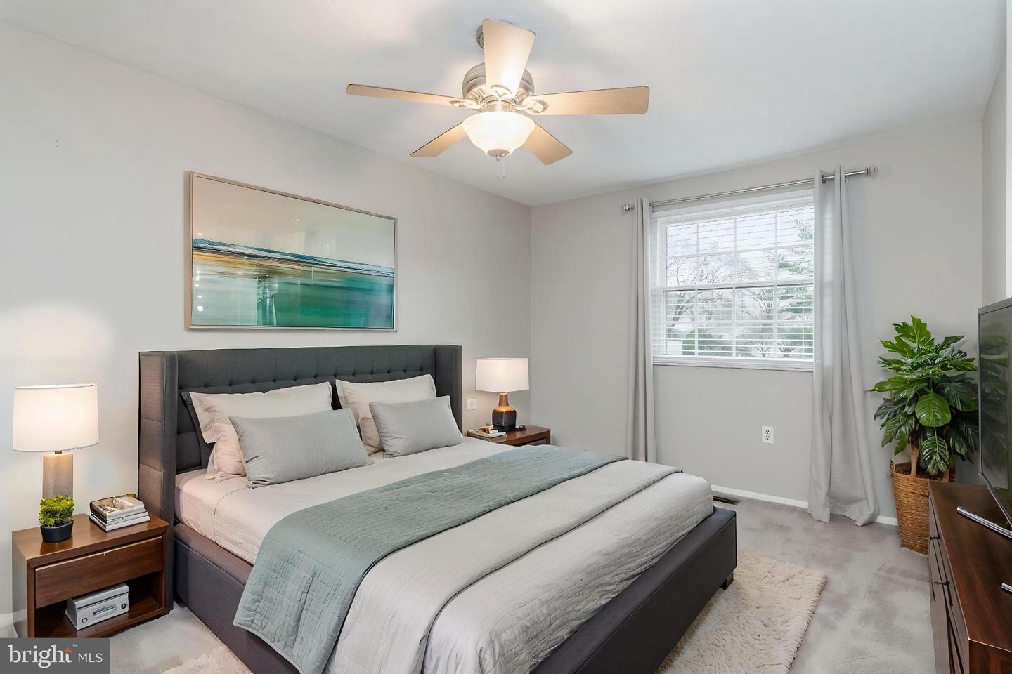 2806 LOGWAY RD, VIENNA, Virginia 22181, 4 Bedrooms Bedrooms, 12 Rooms Rooms,3 BathroomsBathrooms,Residential,For sale,2806 LOGWAY RD,VAFX2294046 MLS # VAFX2294046