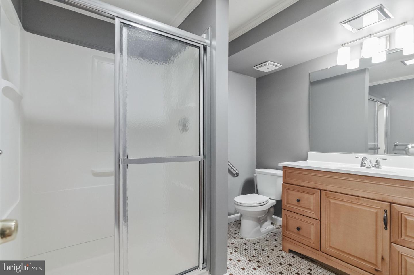 2806 LOGWAY RD, VIENNA, Virginia 22181, 4 Bedrooms Bedrooms, 12 Rooms Rooms,3 BathroomsBathrooms,Residential,For sale,2806 LOGWAY RD,VAFX2294046 MLS # VAFX2294046