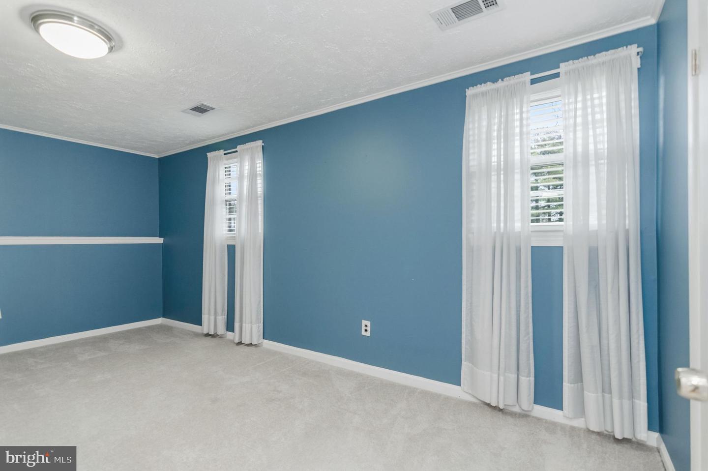 2806 LOGWAY RD, VIENNA, Virginia 22181, 4 Bedrooms Bedrooms, 12 Rooms Rooms,3 BathroomsBathrooms,Residential,For sale,2806 LOGWAY RD,VAFX2294046 MLS # VAFX2294046