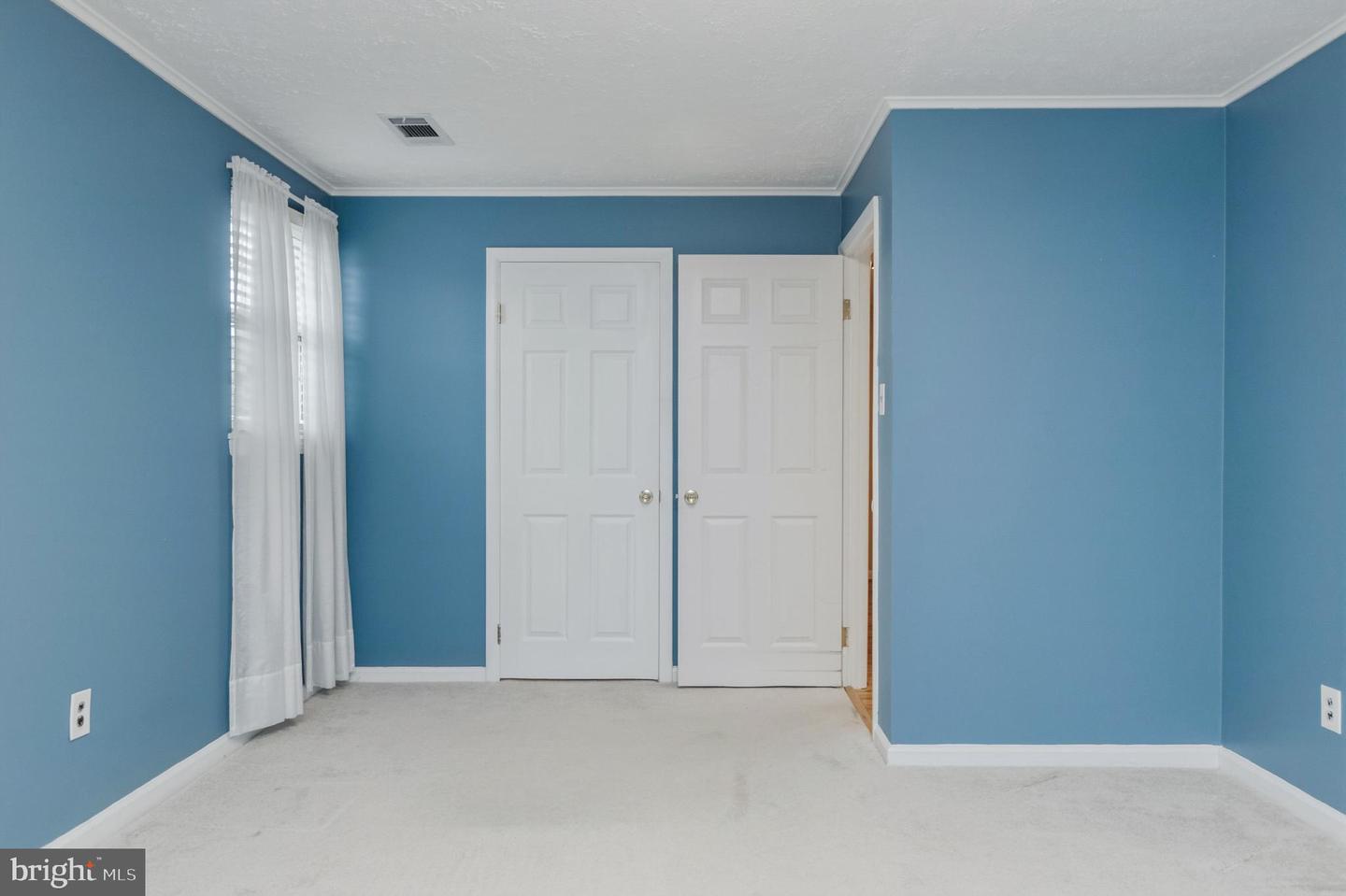 2806 LOGWAY RD, VIENNA, Virginia 22181, 4 Bedrooms Bedrooms, 12 Rooms Rooms,3 BathroomsBathrooms,Residential,For sale,2806 LOGWAY RD,VAFX2294046 MLS # VAFX2294046