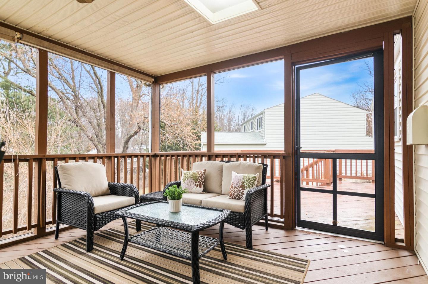 2806 LOGWAY RD, VIENNA, Virginia 22181, 4 Bedrooms Bedrooms, 12 Rooms Rooms,3 BathroomsBathrooms,Residential,For sale,2806 LOGWAY RD,VAFX2294046 MLS # VAFX2294046