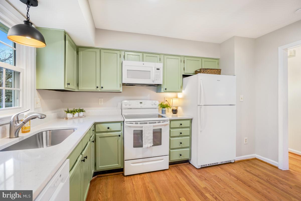 9507 SCARLET ST, MANASSAS, Virginia 20110, 3 Bedrooms Bedrooms, ,3 BathroomsBathrooms,Residential,For sale,9507 SCARLET ST,VAPW2113726 MLS # VAPW2113726