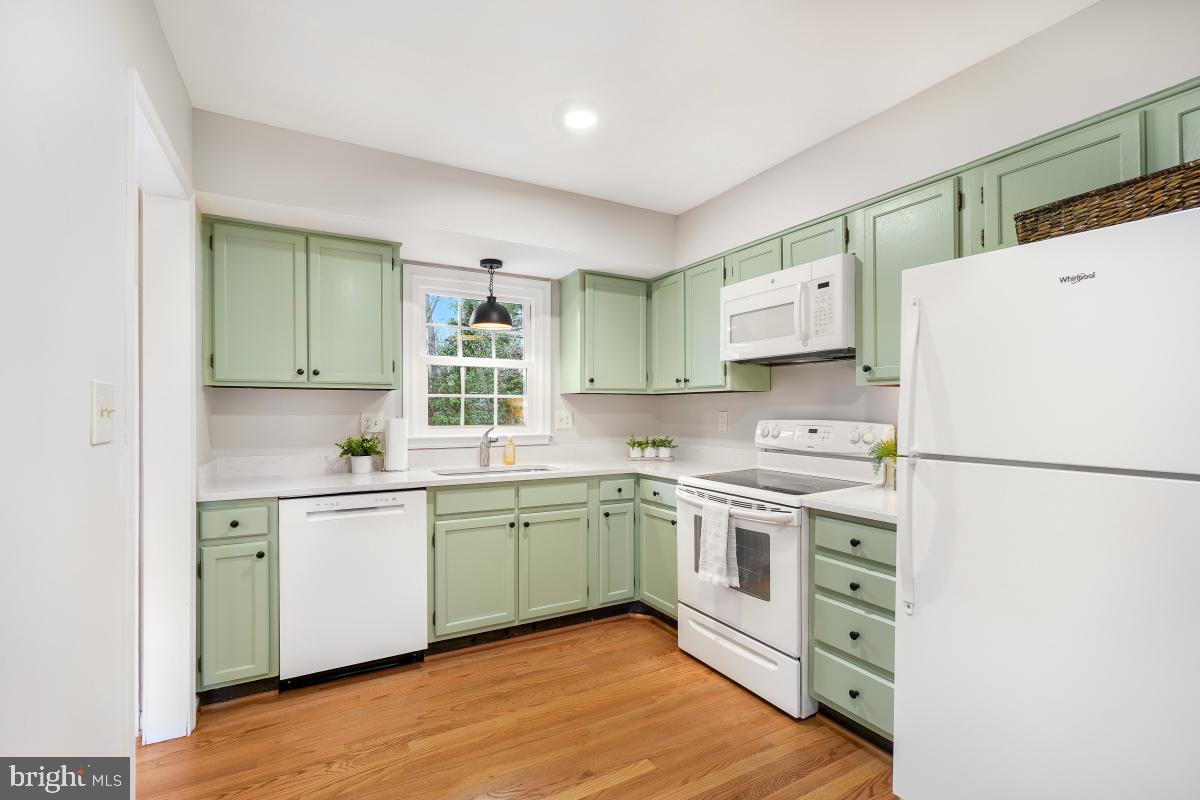 9507 SCARLET ST, MANASSAS, Virginia 20110, 3 Bedrooms Bedrooms, ,3 BathroomsBathrooms,Residential,For sale,9507 SCARLET ST,VAPW2113726 MLS # VAPW2113726