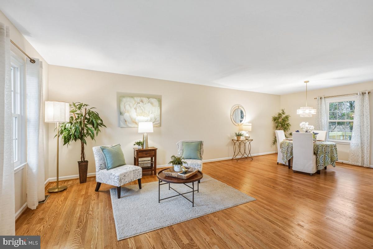 9507 SCARLET ST, MANASSAS, Virginia 20110, 3 Bedrooms Bedrooms, ,3 BathroomsBathrooms,Residential,For sale,9507 SCARLET ST,VAPW2113726 MLS # VAPW2113726