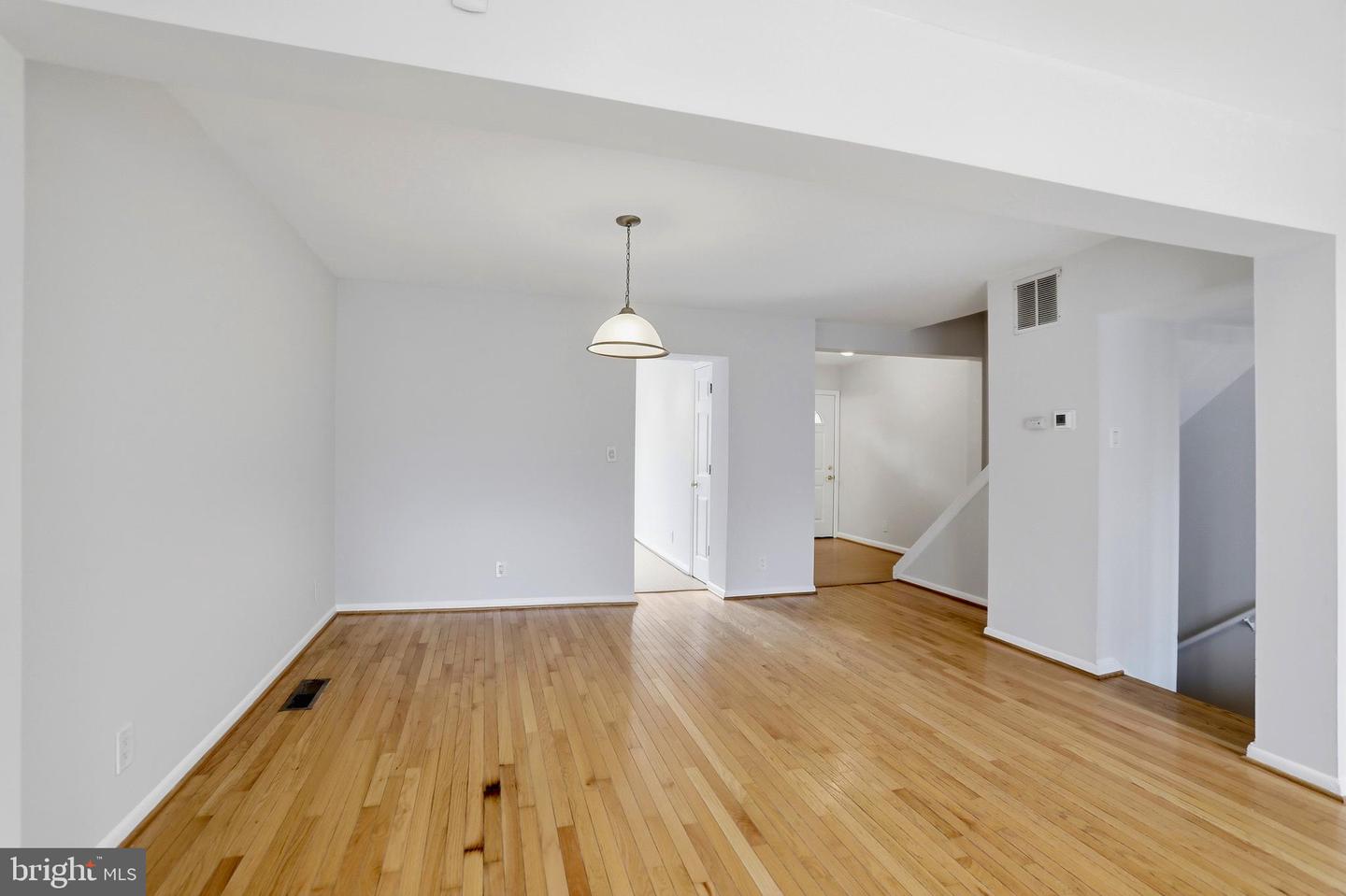 1604 VALENCIA WAY, RESTON, Virginia 20190, 4 Bedrooms Bedrooms, ,3 BathroomsBathrooms,Residential,For sale,1604 VALENCIA WAY,VAFX2294076 MLS # VAFX2294076