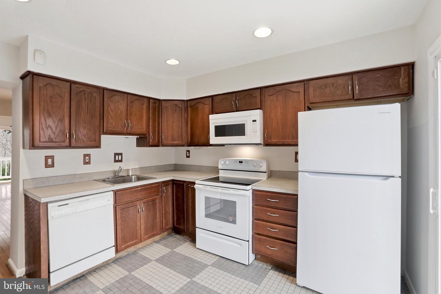 1604 VALENCIA WAY, RESTON, Virginia 20190, 4 Bedrooms Bedrooms, ,3 BathroomsBathrooms,Residential,For sale,1604 VALENCIA WAY,VAFX2294076 MLS # VAFX2294076