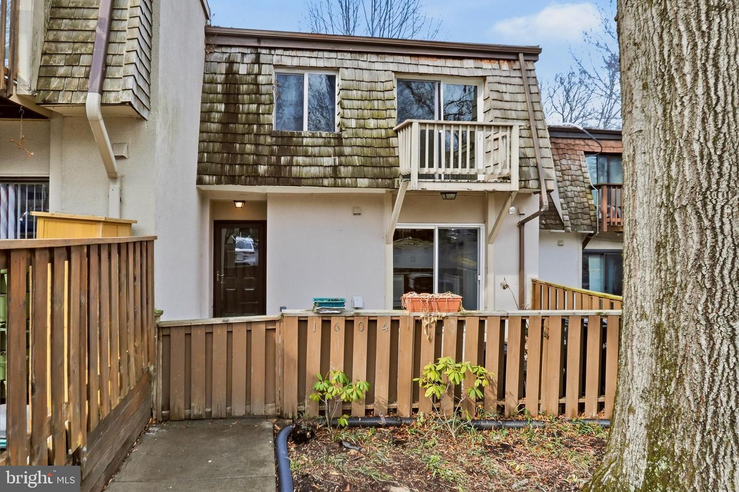 1604 VALENCIA WAY, RESTON, Virginia 20190, 4 Bedrooms Bedrooms, ,3 BathroomsBathrooms,Residential,For sale,1604 VALENCIA WAY,VAFX2294076 MLS # VAFX2294076