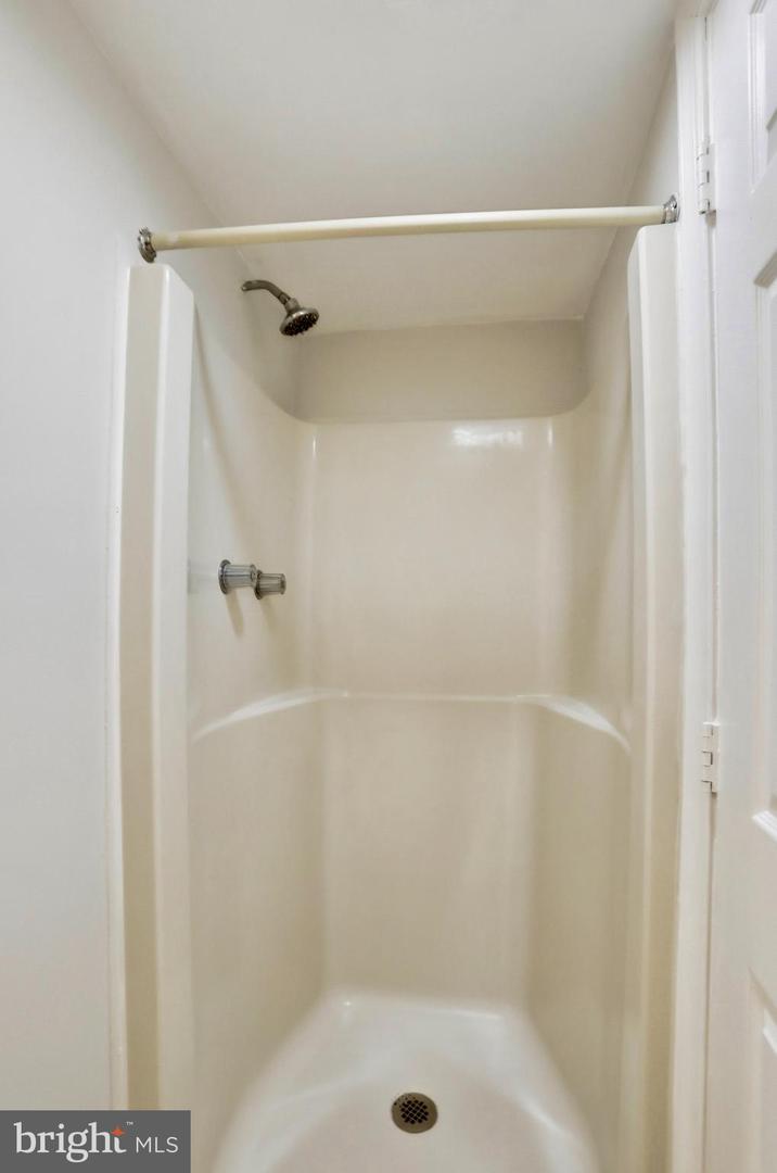 1604 VALENCIA WAY, RESTON, Virginia 20190, 4 Bedrooms Bedrooms, ,3 BathroomsBathrooms,Residential,For sale,1604 VALENCIA WAY,VAFX2294076 MLS # VAFX2294076