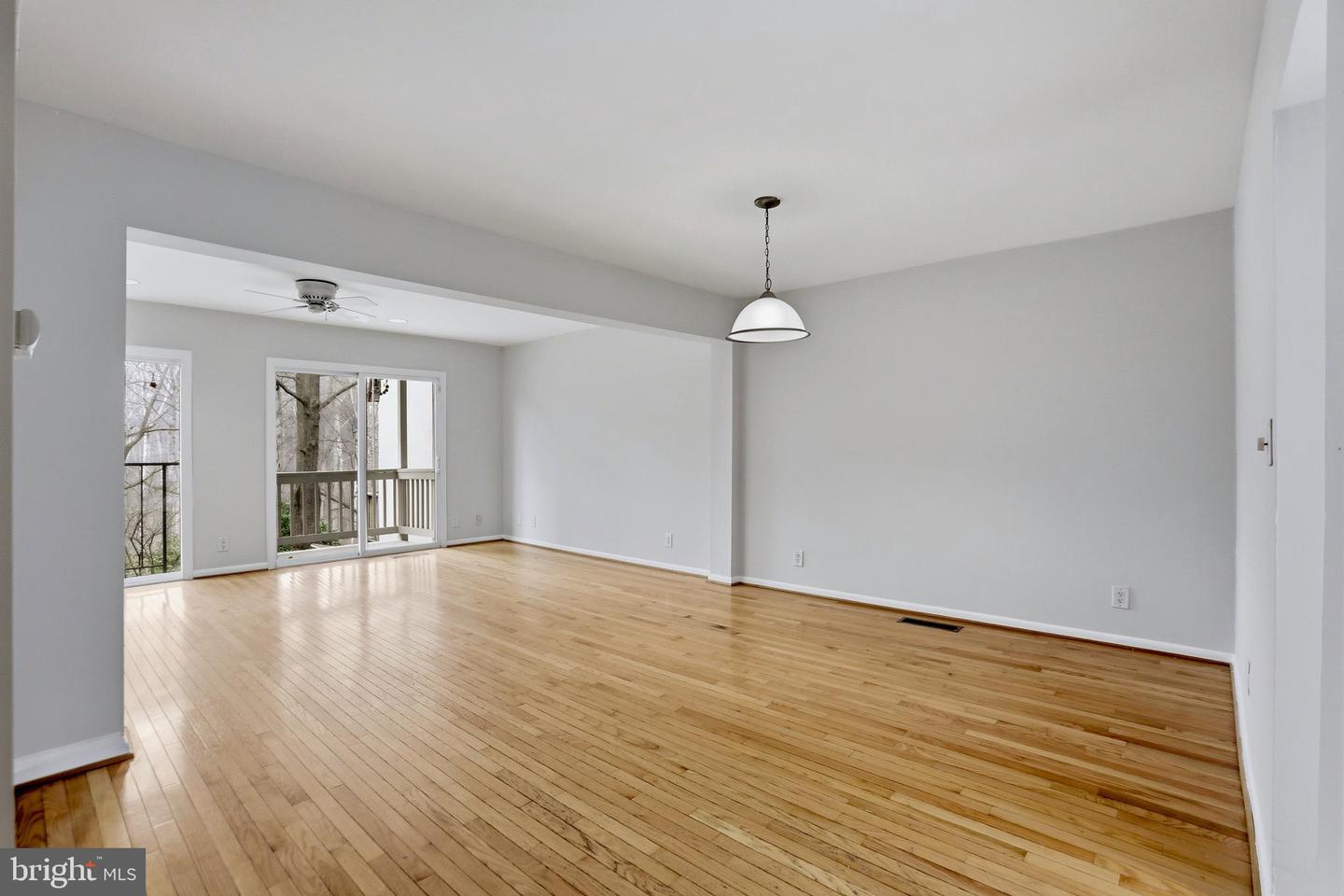 1604 VALENCIA WAY, RESTON, Virginia 20190, 4 Bedrooms Bedrooms, ,3 BathroomsBathrooms,Residential,For sale,1604 VALENCIA WAY,VAFX2294076 MLS # VAFX2294076