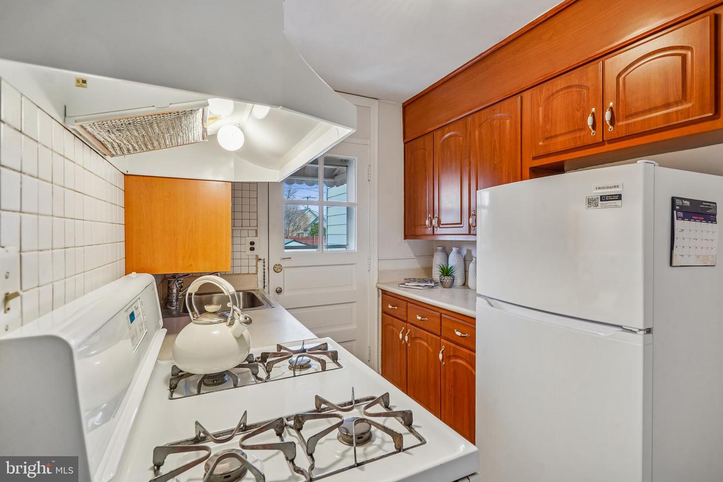 304 E NELSON AVE, ALEXANDRIA, Virginia 22301, 2 Bedrooms Bedrooms, 7 Rooms Rooms,2 BathroomsBathrooms,Residential,For sale,304 E NELSON AVE,VAAX2054780 MLS # VAAX2054780