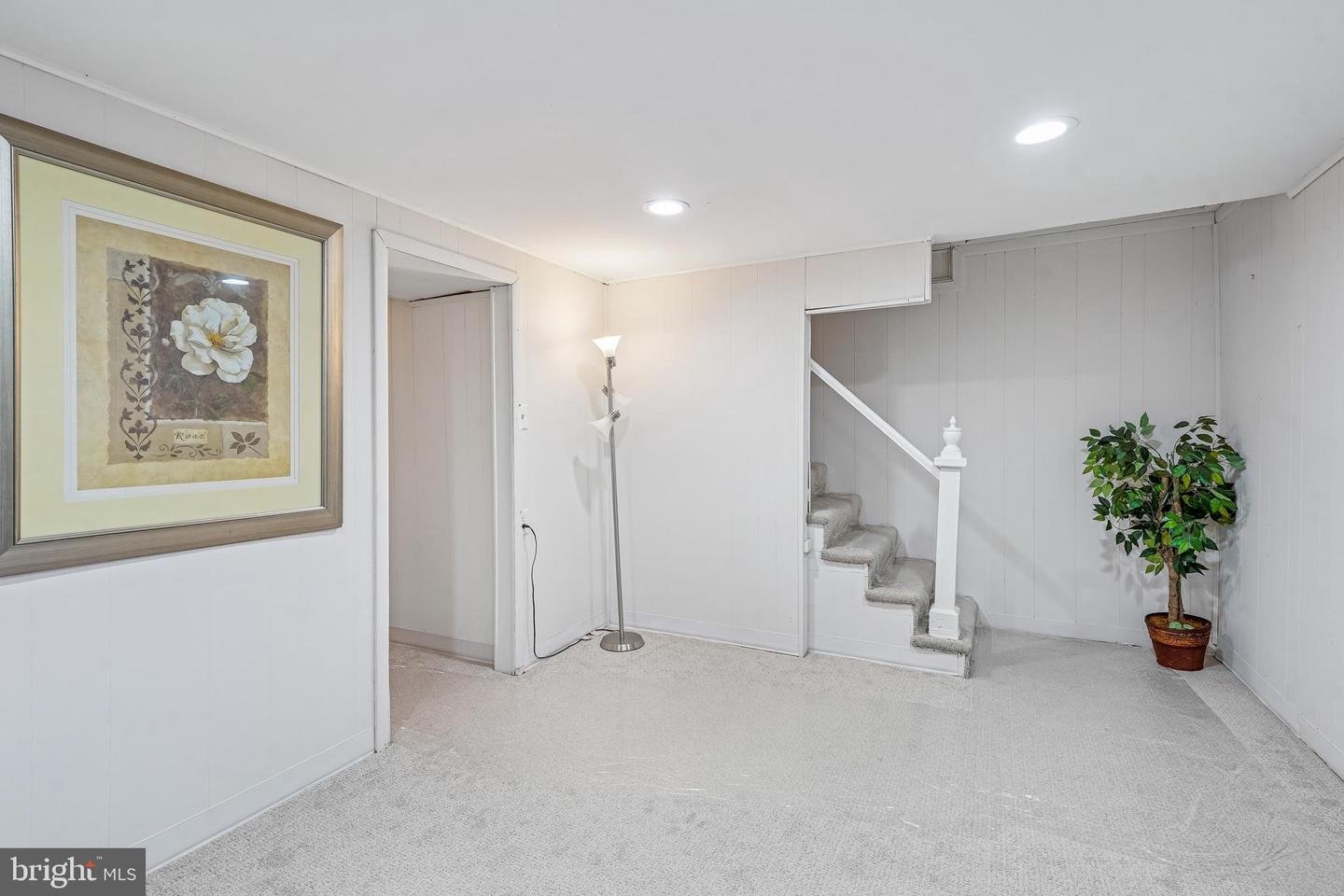 304 E NELSON AVE, ALEXANDRIA, Virginia 22301, 2 Bedrooms Bedrooms, 7 Rooms Rooms,2 BathroomsBathrooms,Residential,For sale,304 E NELSON AVE,VAAX2054780 MLS # VAAX2054780