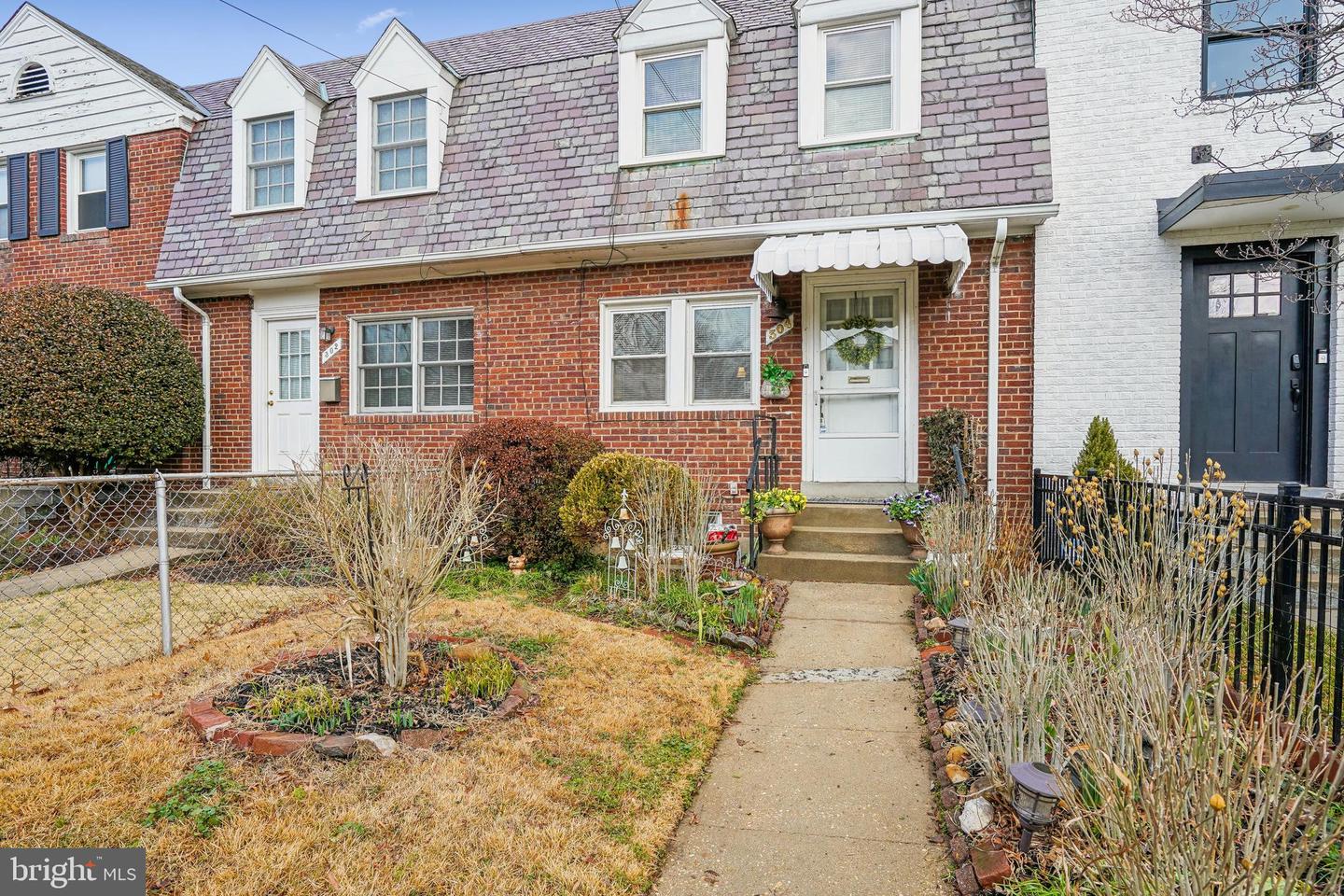 304 E NELSON AVE, ALEXANDRIA, Virginia 22301, 2 Bedrooms Bedrooms, 7 Rooms Rooms,2 BathroomsBathrooms,Residential,For sale,304 E NELSON AVE,VAAX2054780 MLS # VAAX2054780