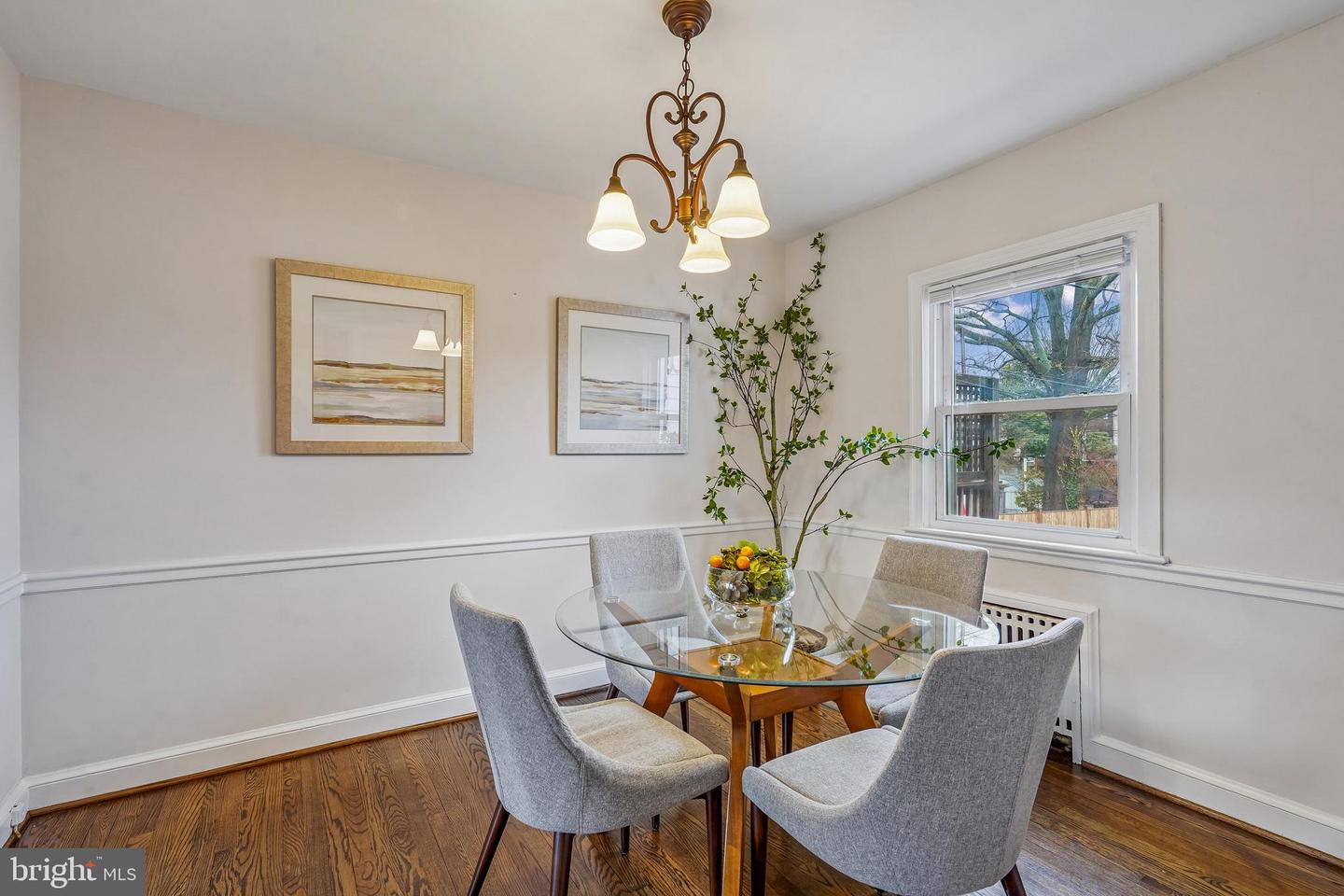 304 E NELSON AVE, ALEXANDRIA, Virginia 22301, 2 Bedrooms Bedrooms, 7 Rooms Rooms,2 BathroomsBathrooms,Residential,For sale,304 E NELSON AVE,VAAX2054780 MLS # VAAX2054780