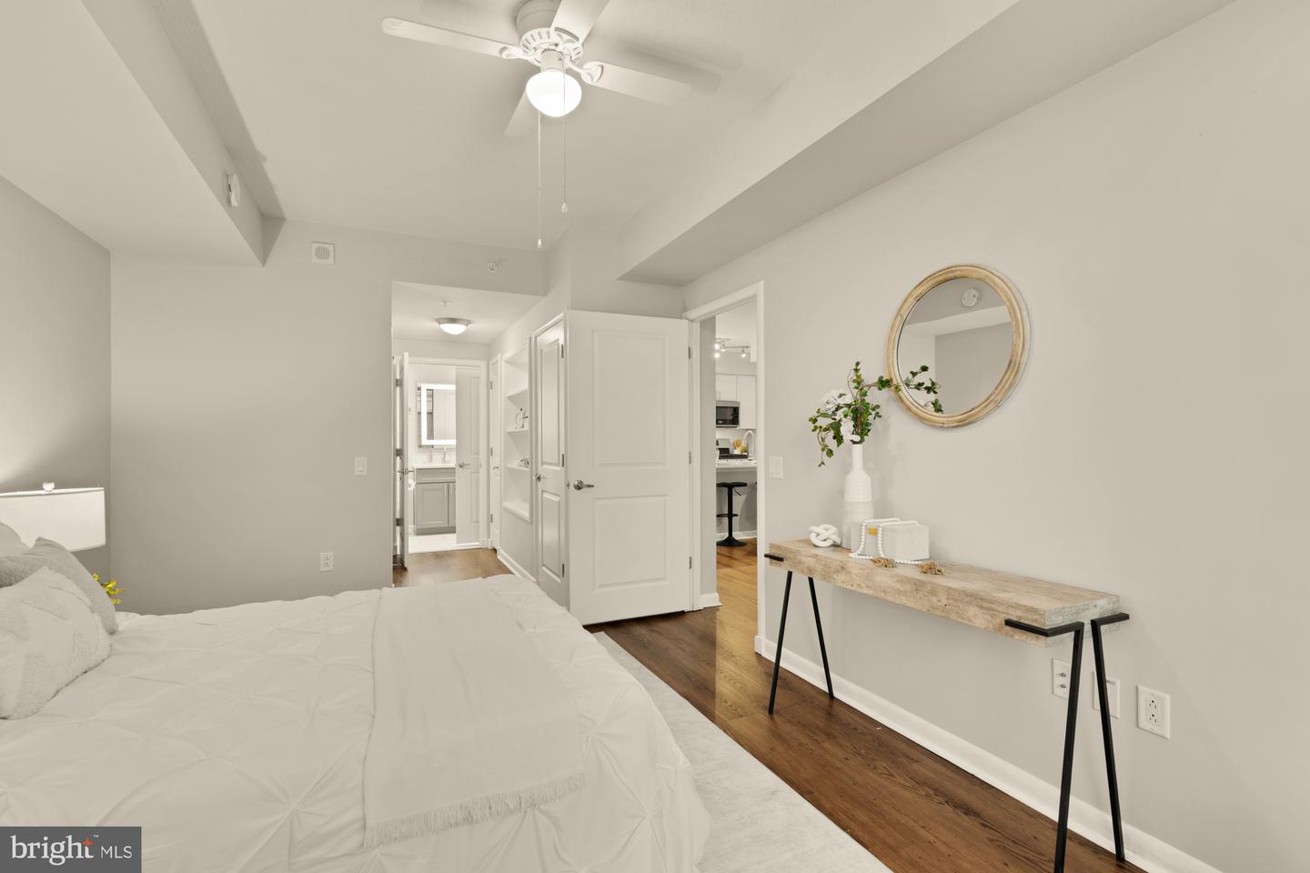 1021 N GARFIELD ST #532, ARLINGTON, Virginia 22201, 2 Bedrooms Bedrooms, ,1 BathroomBathrooms,Residential,For sale,1021 N GARFIELD ST #532,VAAR2069650 MLS # VAAR2069650