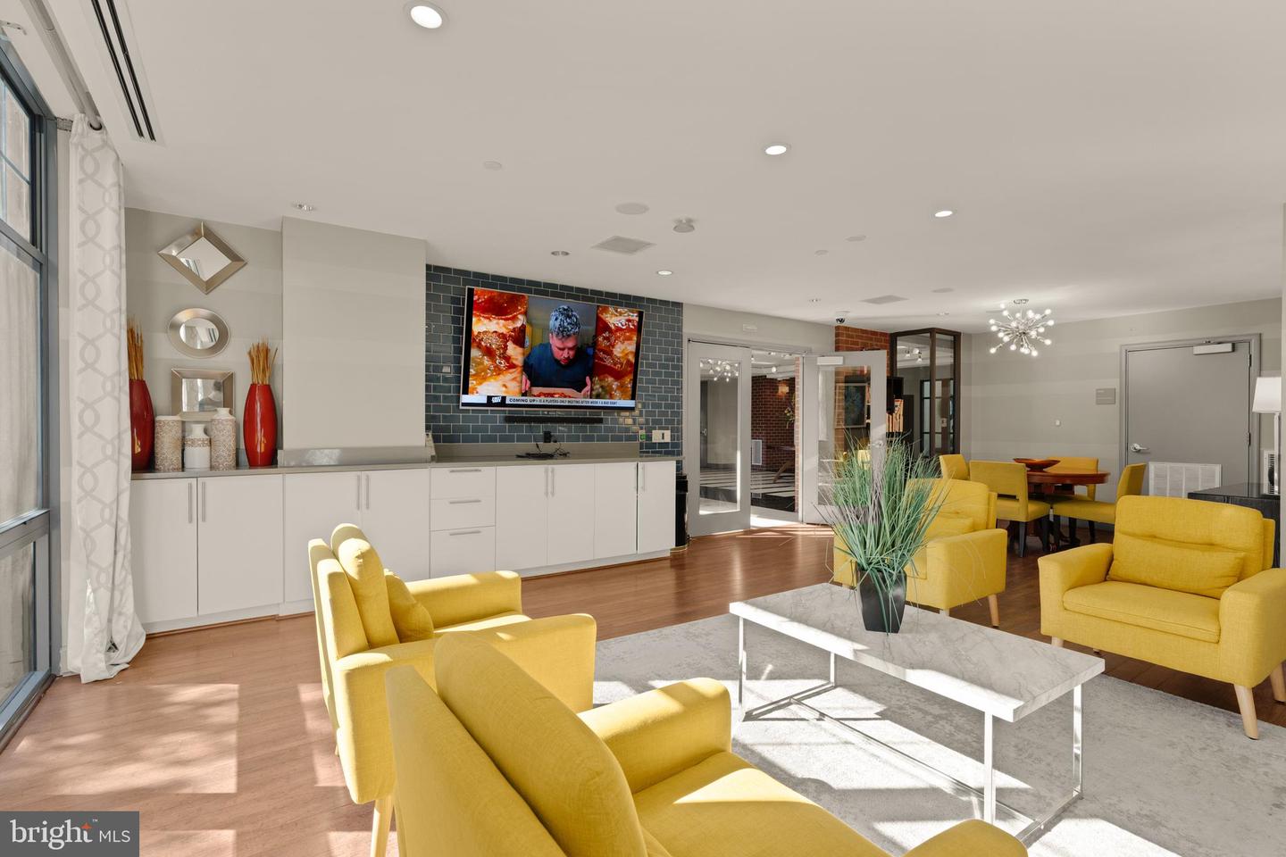 1021 N GARFIELD ST #532, ARLINGTON, Virginia 22201, 2 Bedrooms Bedrooms, ,1 BathroomBathrooms,Residential,For sale,1021 N GARFIELD ST #532,VAAR2069650 MLS # VAAR2069650