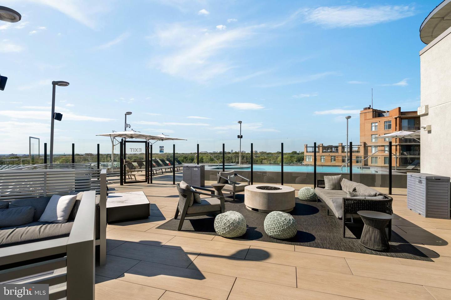 1021 N GARFIELD ST #532, ARLINGTON, Virginia 22201, 2 Bedrooms Bedrooms, ,1 BathroomBathrooms,Residential,For sale,1021 N GARFIELD ST #532,VAAR2069650 MLS # VAAR2069650