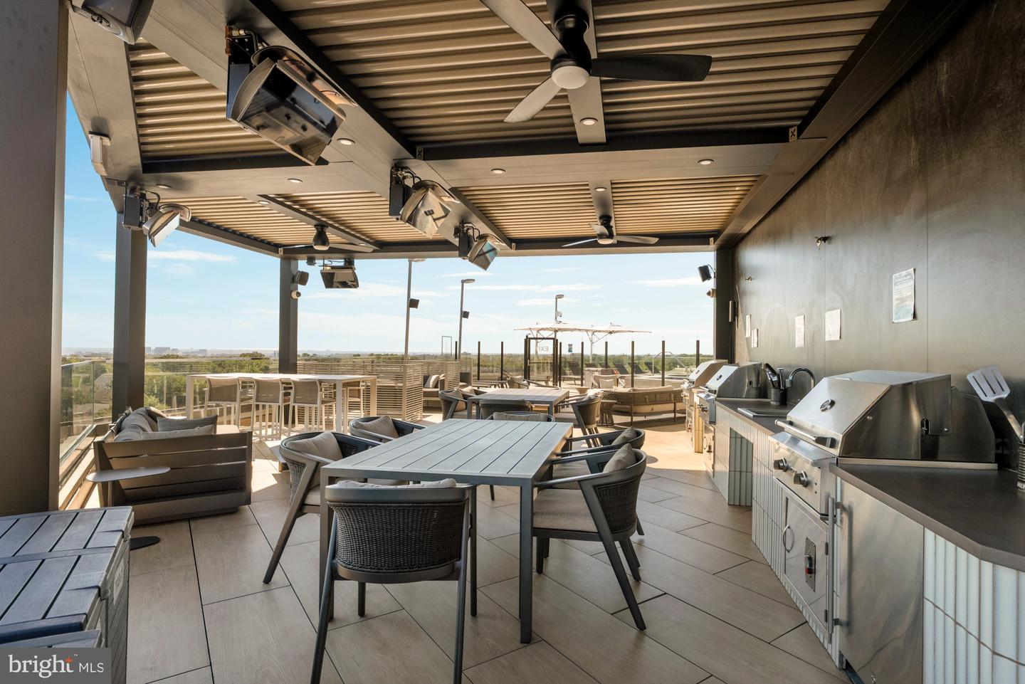 1021 N GARFIELD ST #532, ARLINGTON, Virginia 22201, 2 Bedrooms Bedrooms, ,1 BathroomBathrooms,Residential,For sale,1021 N GARFIELD ST #532,VAAR2069650 MLS # VAAR2069650