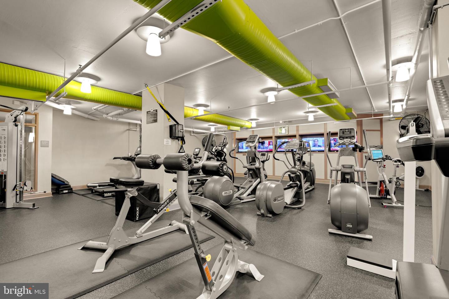 1021 N GARFIELD ST #532, ARLINGTON, Virginia 22201, 2 Bedrooms Bedrooms, ,1 BathroomBathrooms,Residential,For sale,1021 N GARFIELD ST #532,VAAR2069650 MLS # VAAR2069650