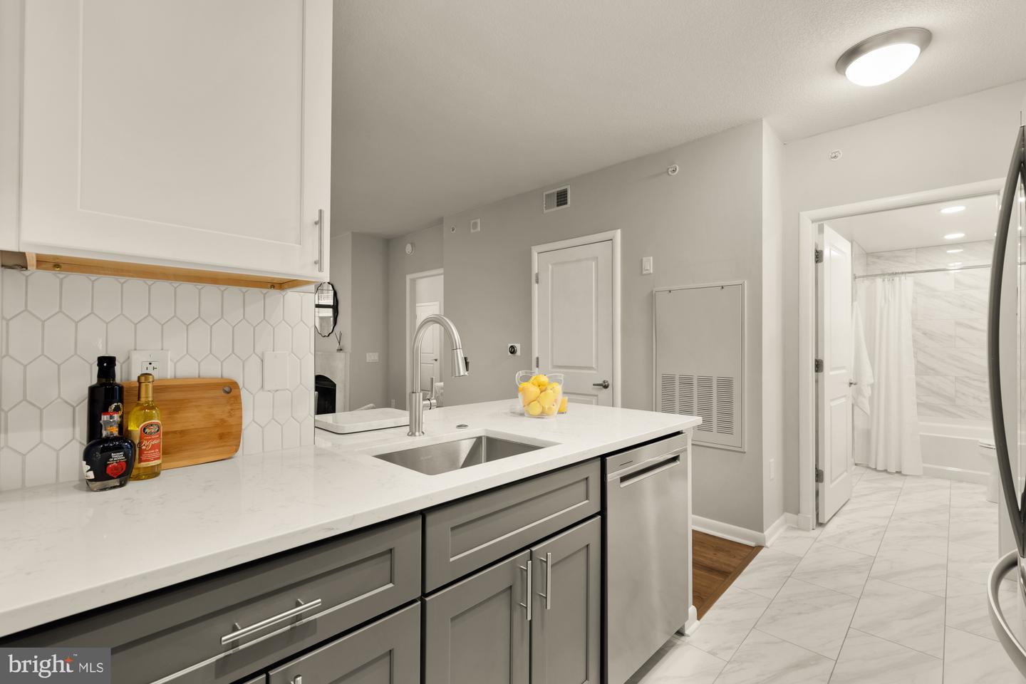 1021 N GARFIELD ST #532, ARLINGTON, Virginia 22201, 2 Bedrooms Bedrooms, ,1 BathroomBathrooms,Residential,For sale,1021 N GARFIELD ST #532,VAAR2069650 MLS # VAAR2069650