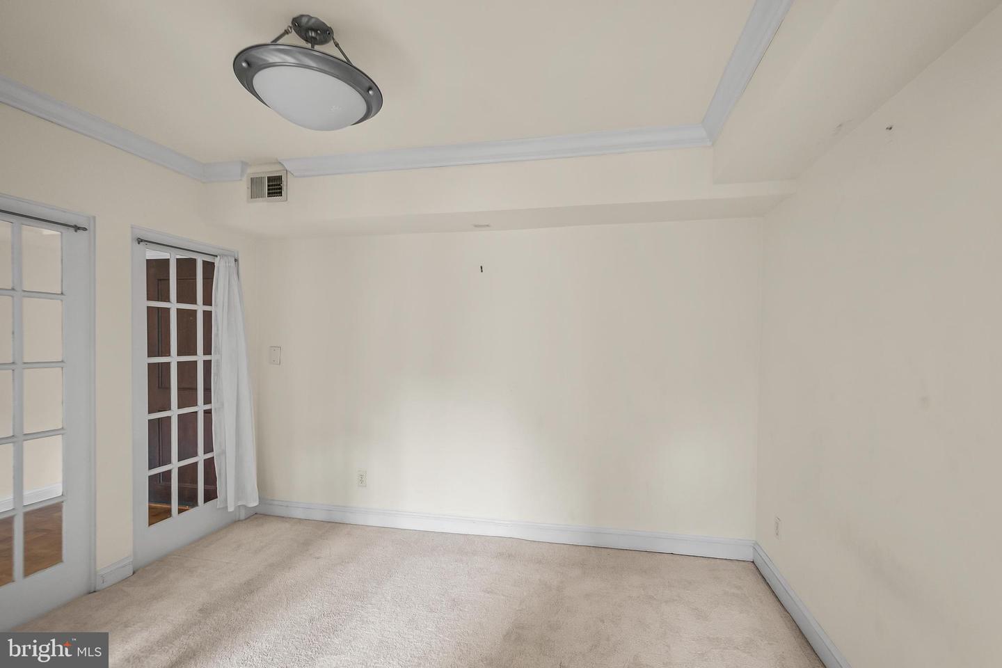 719 S SAINT ASAPH ST #201, ALEXANDRIA, Virginia 22314, 1 Bedroom Bedrooms, 2 Rooms Rooms,1 BathroomBathrooms,Residential,For sale,719 S SAINT ASAPH ST #201,VAAX2054810 MLS # VAAX2054810