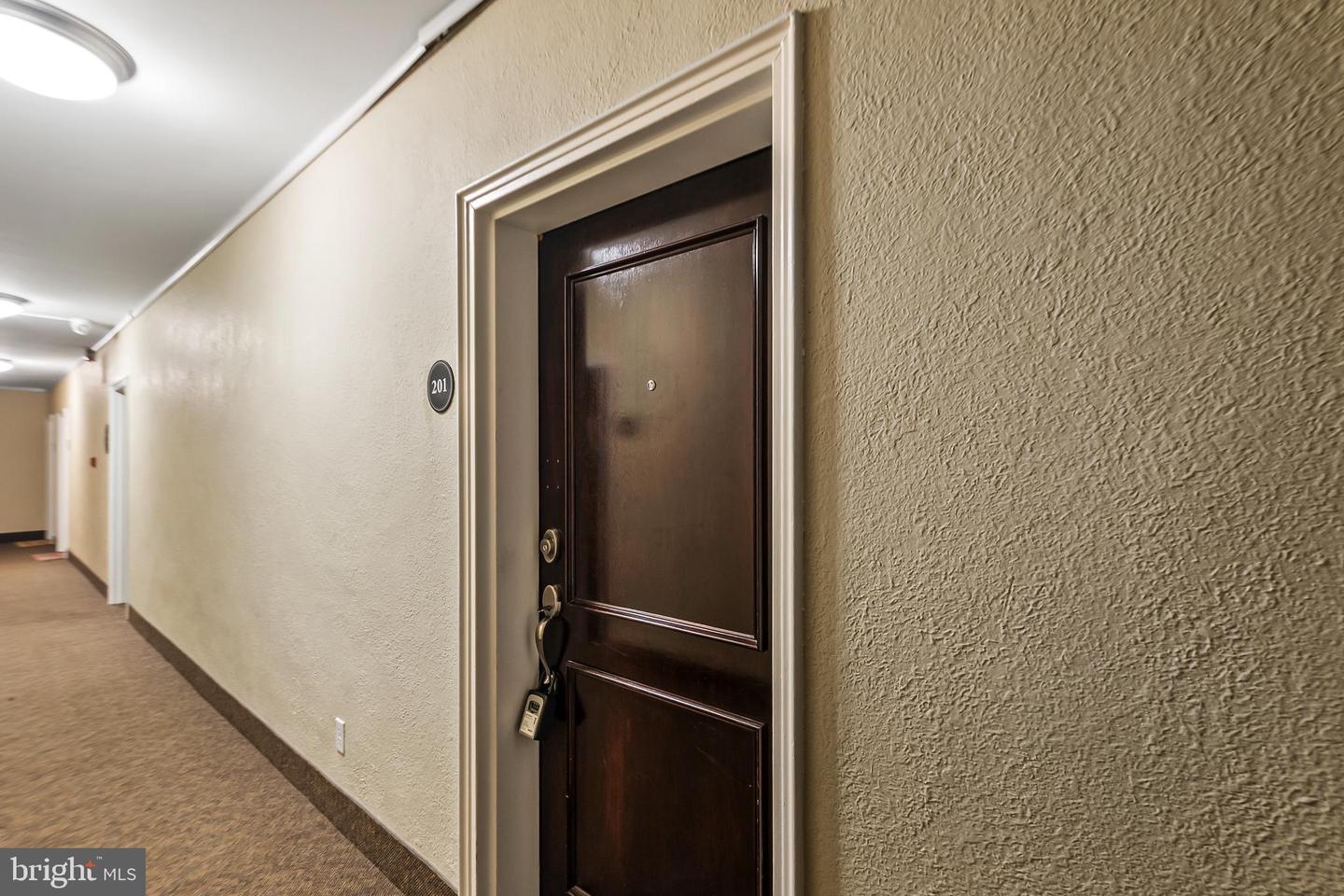 719 S SAINT ASAPH ST #201, ALEXANDRIA, Virginia 22314, 1 Bedroom Bedrooms, 2 Rooms Rooms,1 BathroomBathrooms,Residential,For sale,719 S SAINT ASAPH ST #201,VAAX2054810 MLS # VAAX2054810