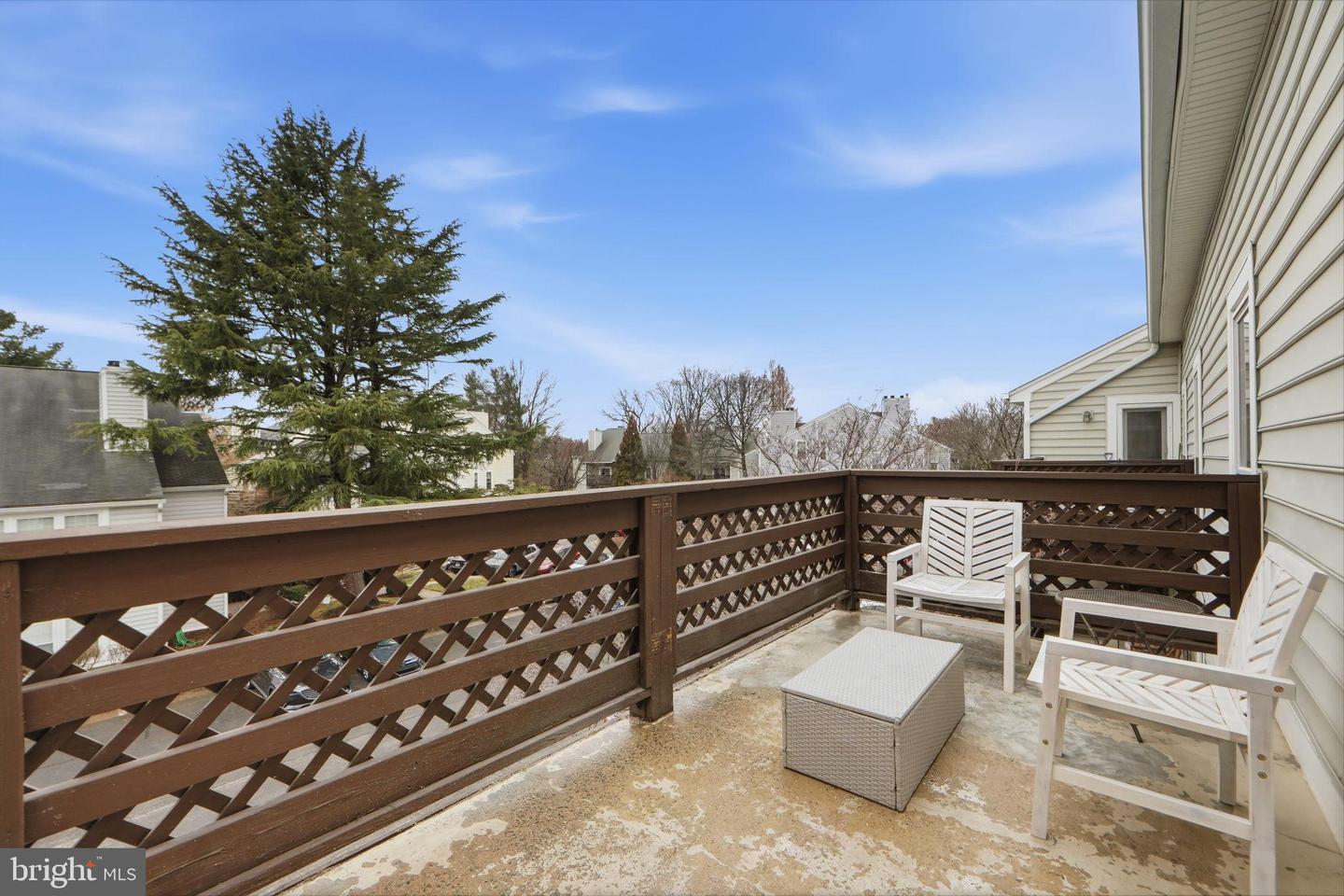 10024 OAKTON TERRACE RD, OAKTON, Virginia 22124, 2 Bedrooms Bedrooms, 8 Rooms Rooms,1 BathroomBathrooms,Residential,For sale,10024 OAKTON TERRACE RD,VAFX2294246 MLS # VAFX2294246