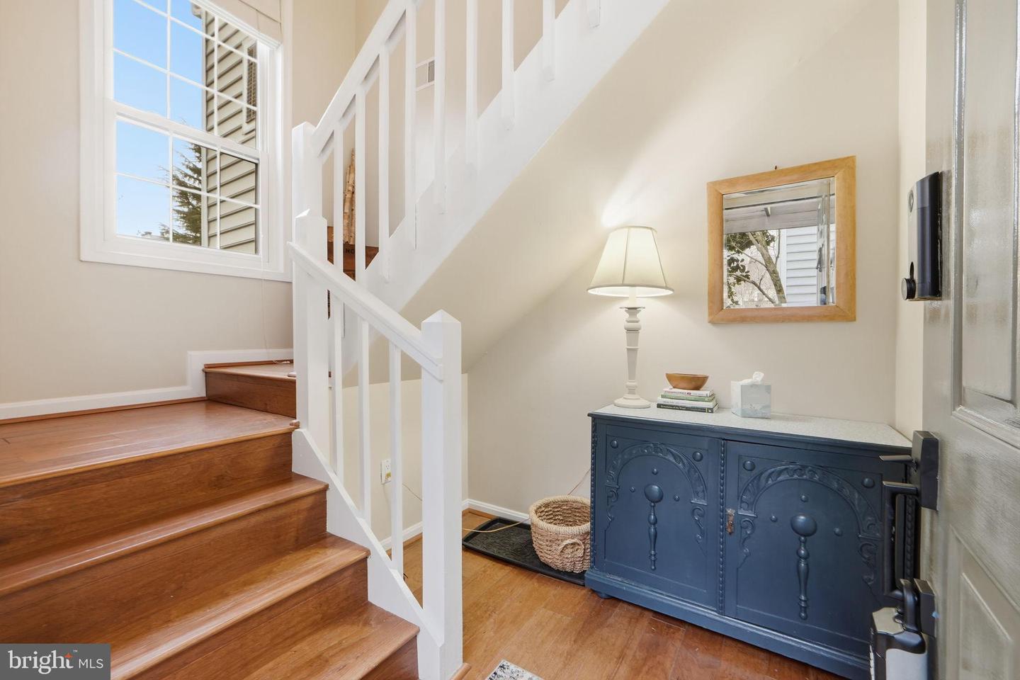 10024 OAKTON TERRACE RD, OAKTON, Virginia 22124, 2 Bedrooms Bedrooms, 8 Rooms Rooms,1 BathroomBathrooms,Residential,For sale,10024 OAKTON TERRACE RD,VAFX2294246 MLS # VAFX2294246