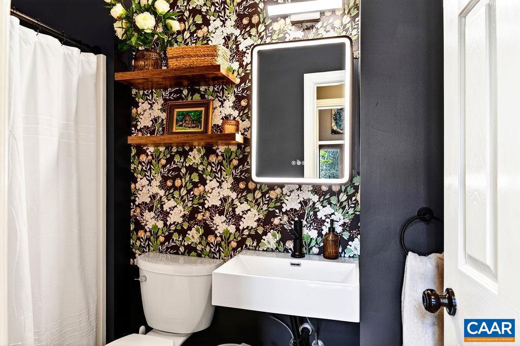 777 EMMAEUS RD, AFTON, Virginia 22920, 5 Bedrooms Bedrooms, ,3 BathroomsBathrooms,Residential,For sale,777 EMMAEUS RD,673983 MLS # 673983