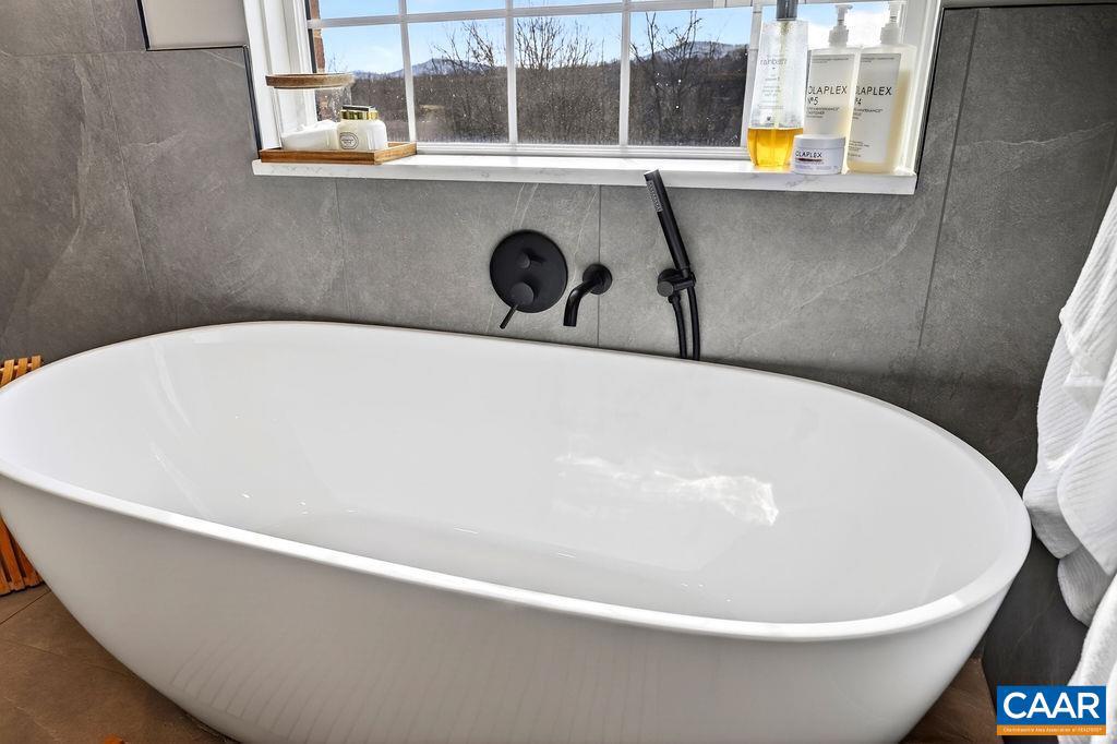 777 EMMAEUS RD, AFTON, Virginia 22920, 5 Bedrooms Bedrooms, ,3 BathroomsBathrooms,Residential,For sale,777 EMMAEUS RD,673983 MLS # 673983