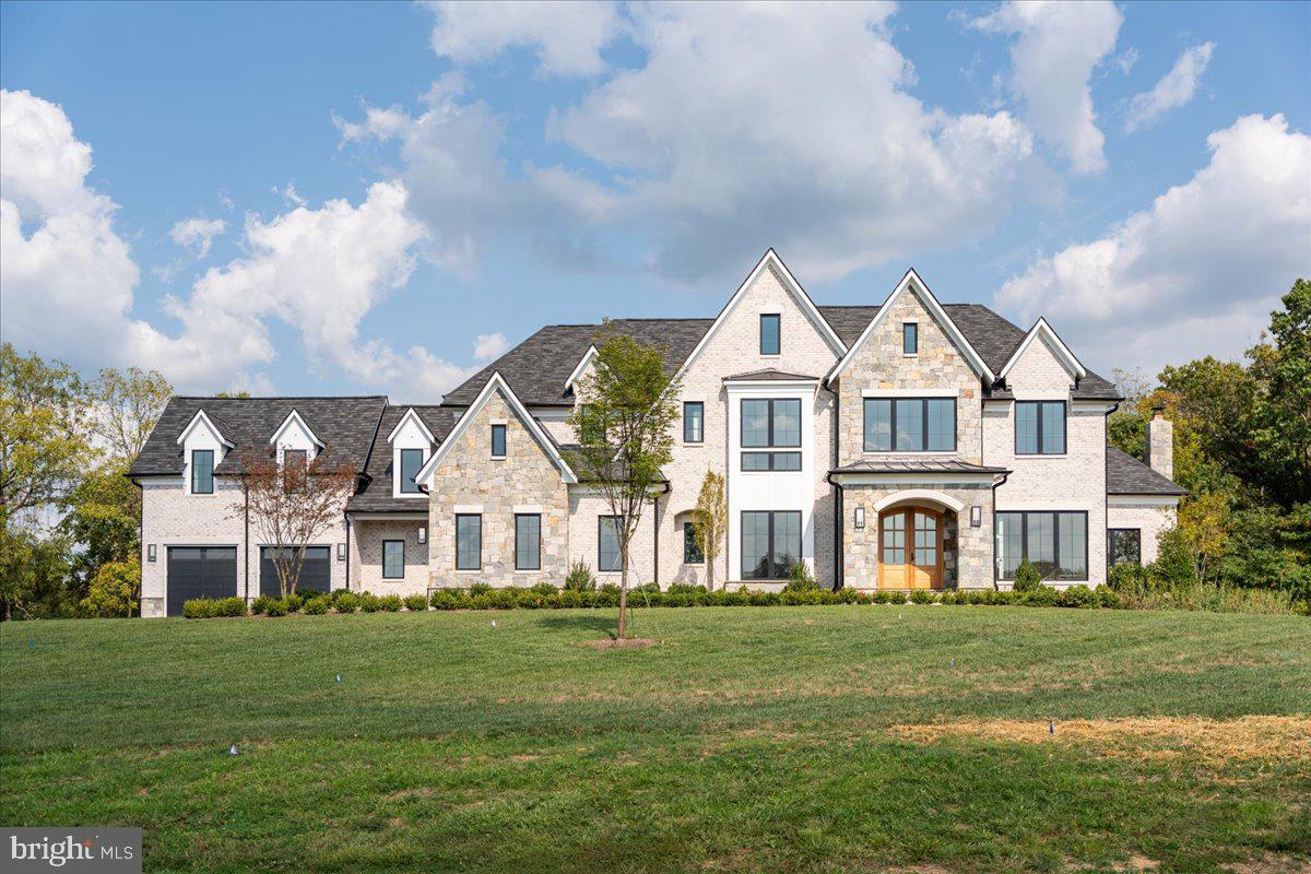 SEABISCUIT PARK PL, MIDDLEBURG, Virginia 20117, 4 Bedrooms Bedrooms, ,4 BathroomsBathrooms,Residential,For sale,SEABISCUIT PARK PL,VALO2091774 MLS # VALO2091774