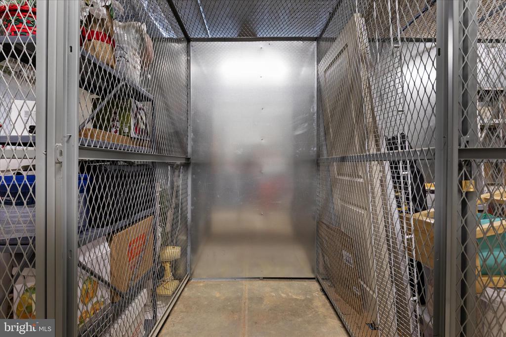 6696 CLUB HOUSE LN, WARRENTON, Virginia, 2 Bedrooms Bedrooms, ,2 BathroomsBathrooms,Residential,SUFFIELD MEADOWS CONDOMINIUM,6696 CLUB HOUSE LN,VAFQ2020356 MLS # VAFQ2020356