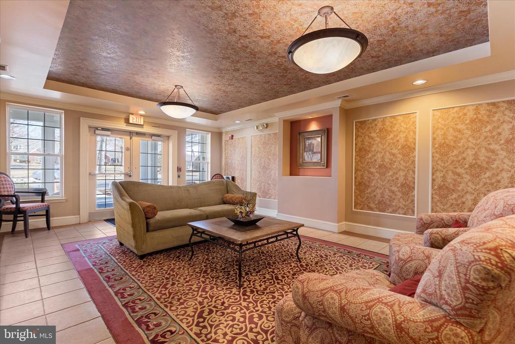 6696 CLUB HOUSE LN, WARRENTON, Virginia, 2 Bedrooms Bedrooms, ,2 BathroomsBathrooms,Residential,SUFFIELD MEADOWS CONDOMINIUM,6696 CLUB HOUSE LN,VAFQ2020356 MLS # VAFQ2020356